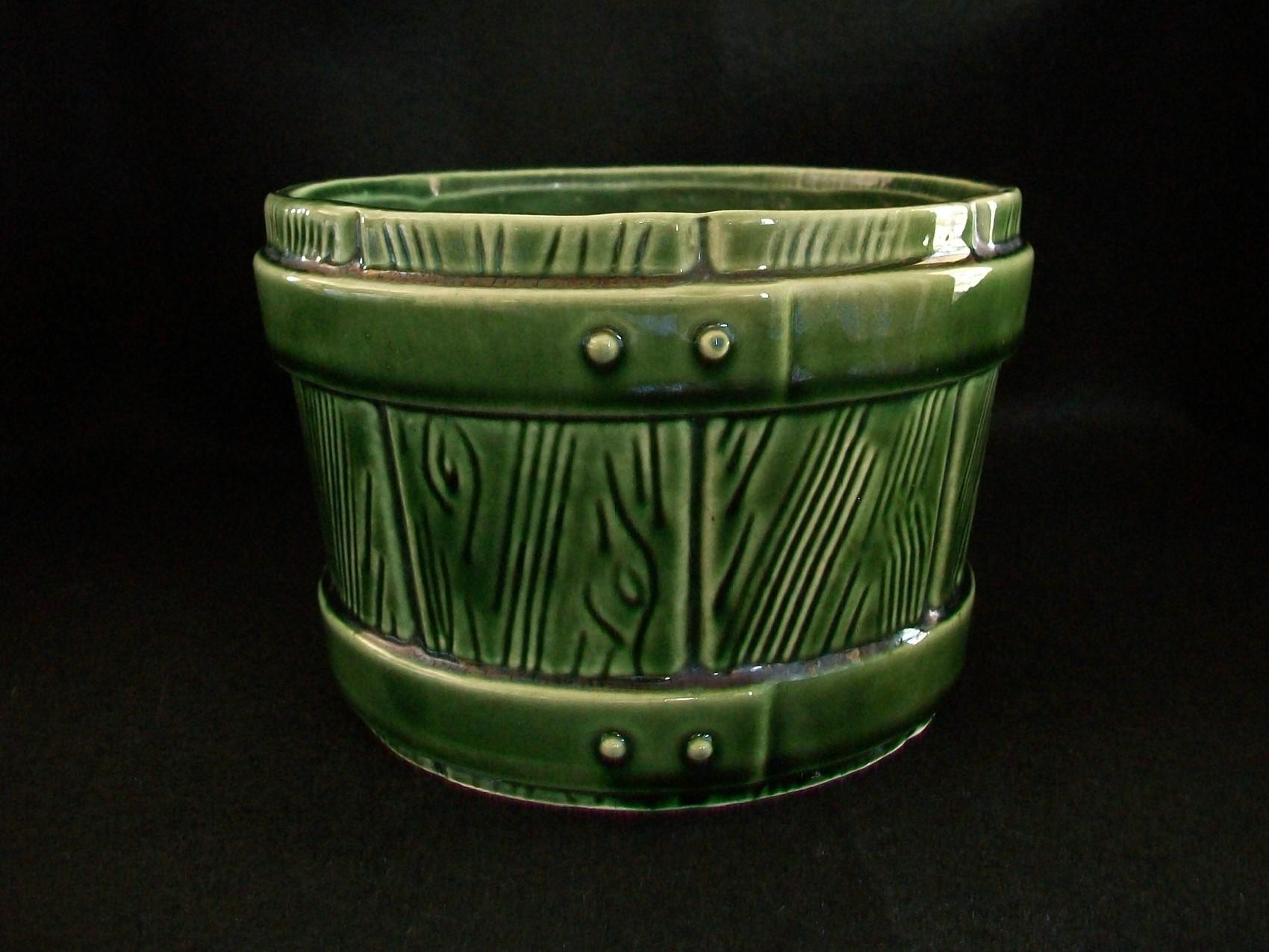 Ungemach Pottery Co., Vintage Ceramic 'Faux Bois' Planter, U.S., circa 1950s In Good Condition For Sale In Chatham, ON