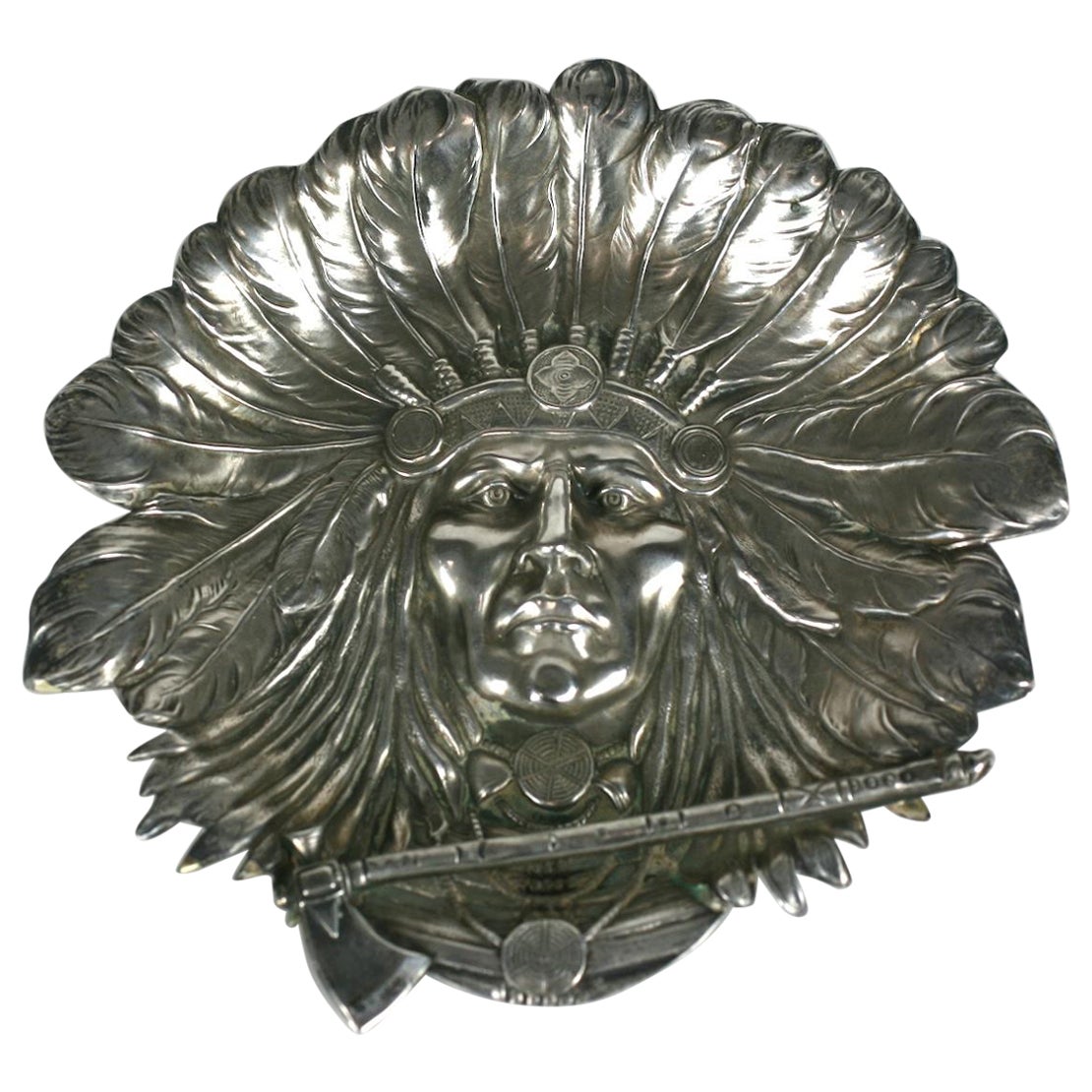 Unger sitzender Stier-Ringschale aus Sterling im Angebot