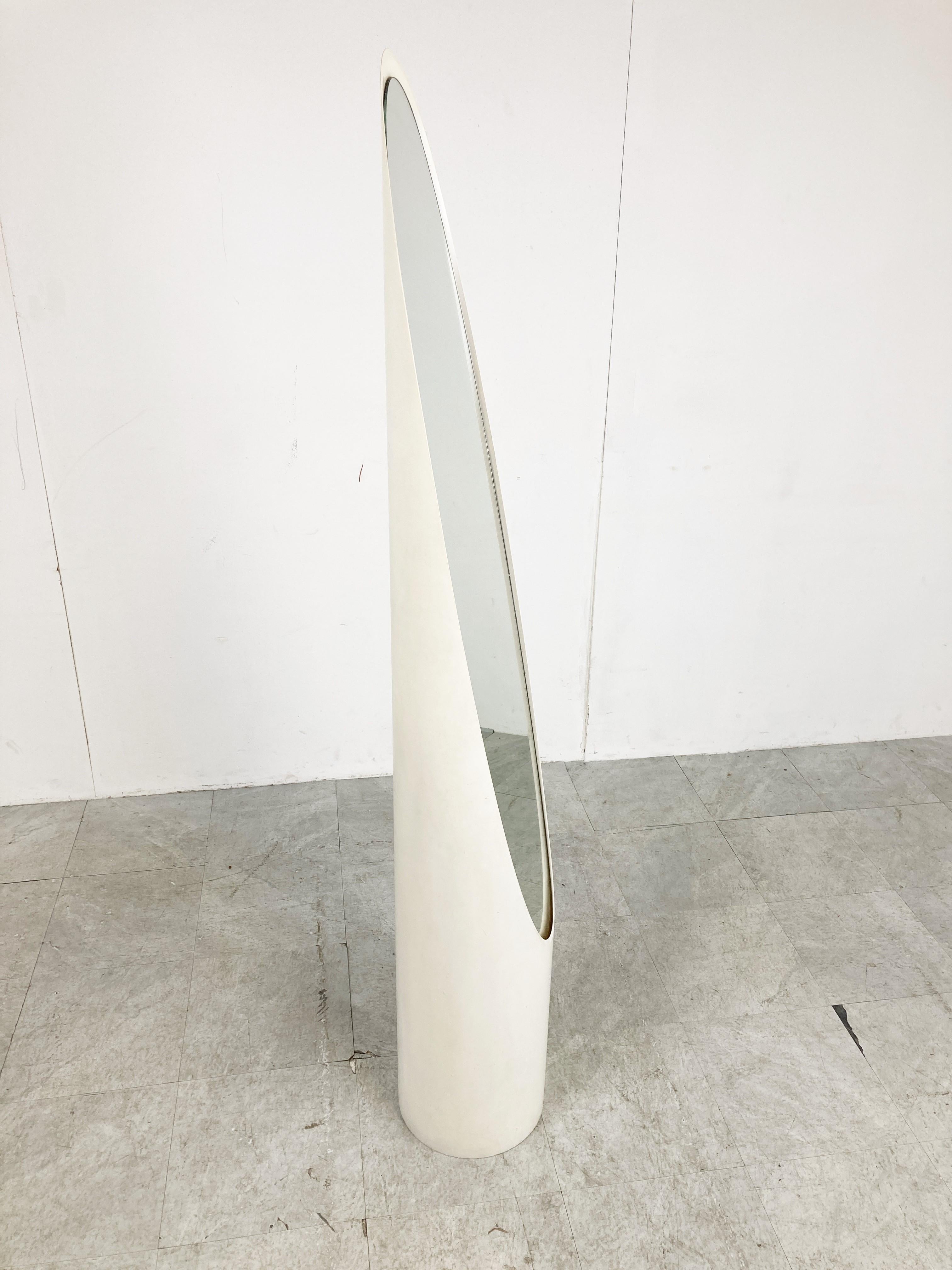 Unghia Mirror by Rodolfo Bonetto, Italy 1970s In Good Condition For Sale In HEVERLEE, BE