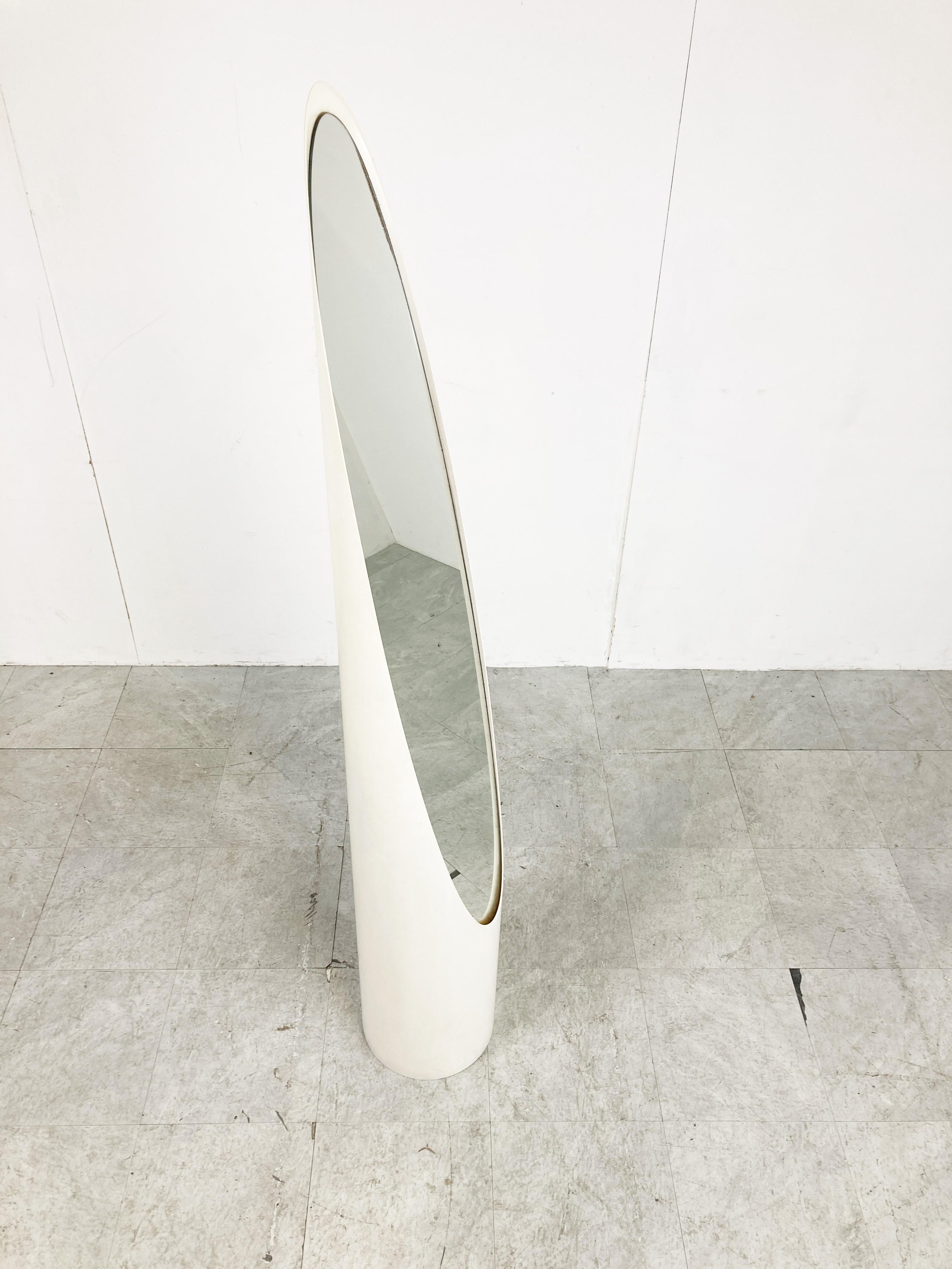 Unghia Mirror by Rodolfo Bonetto, Italy 1970s In Good Condition For Sale In HEVERLEE, BE