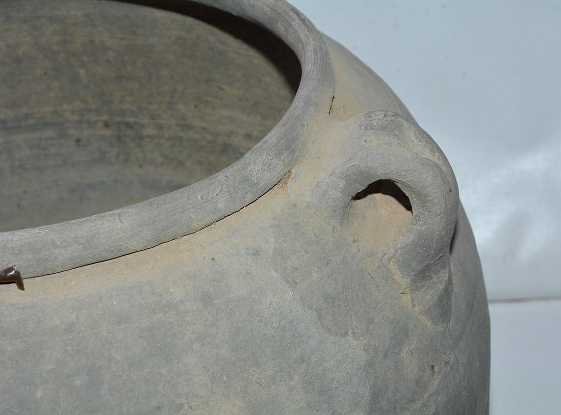 clay pot with handles