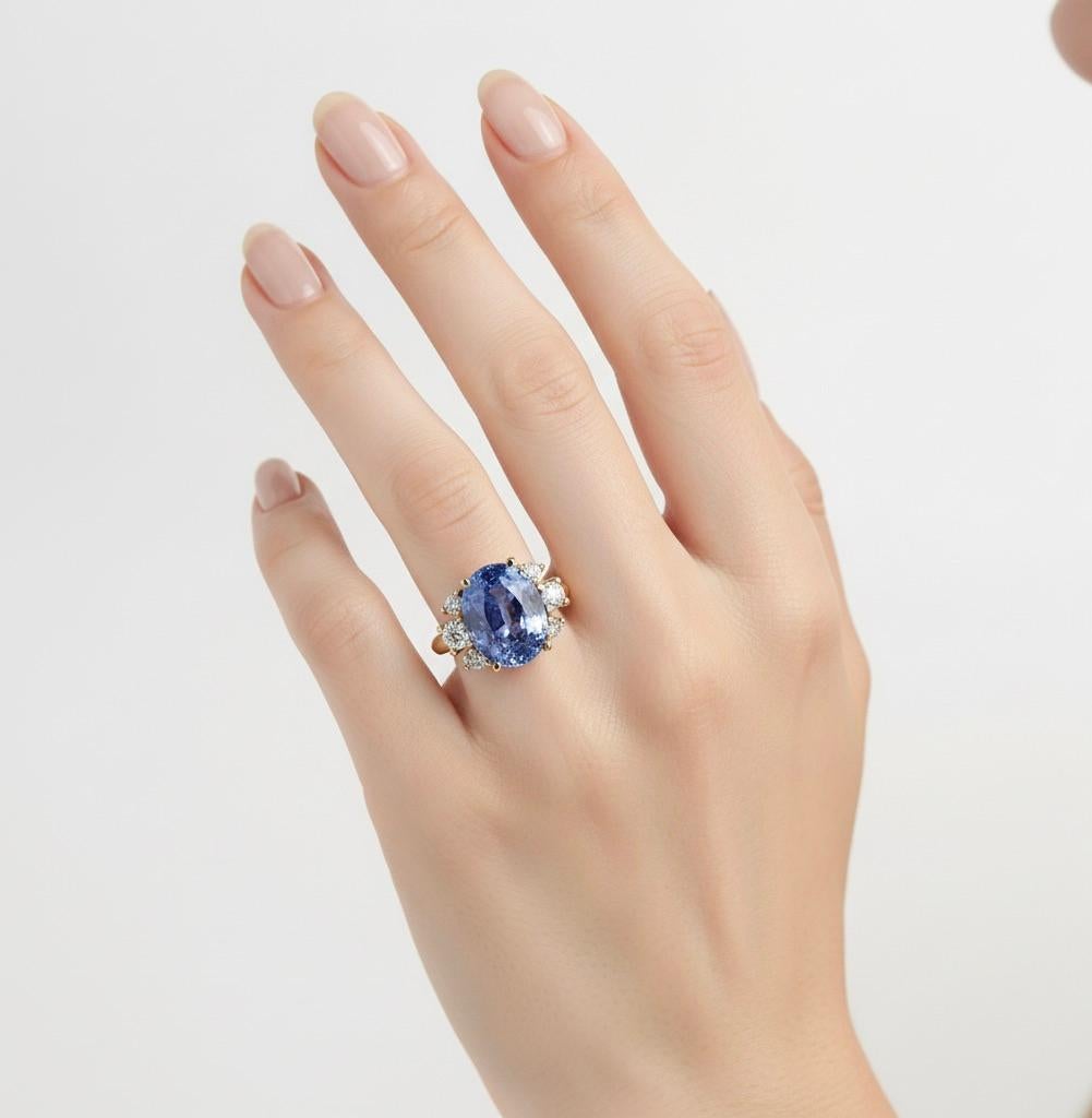 18 Karat Goldring, unerhitzter 10,80 Karat Periwinkle Blauer Saphir Diamant (Ovalschliff) im Angebot