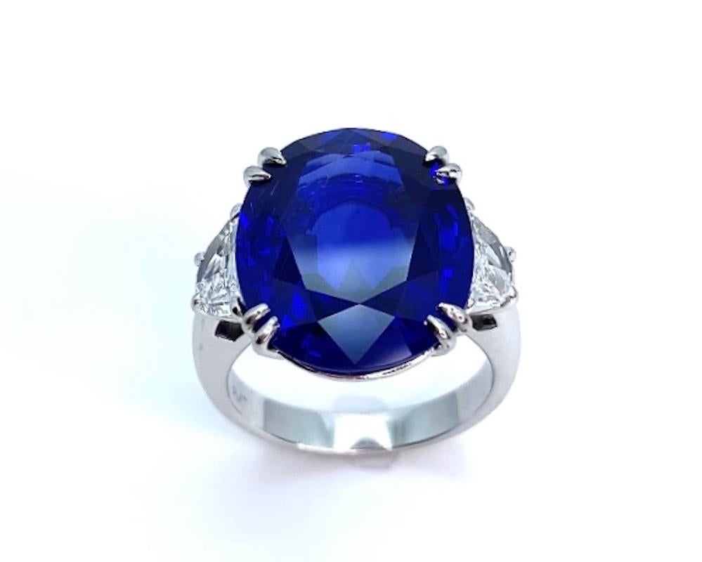 Anillo de diamantes y zafiro azul de Ceilán de 12,23 quilates sin calentar certificado por GIA en Nuevo estado para la venta en Los Angeles, CA