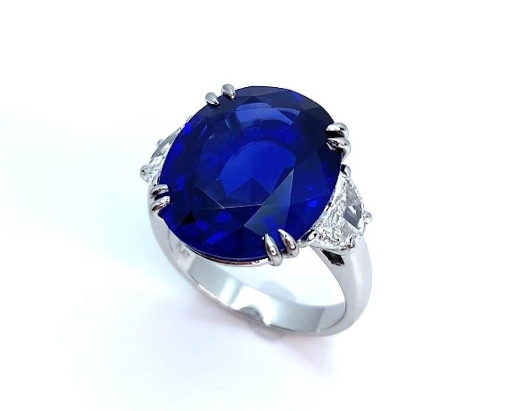 Bague en saphir bleu de Ceylan non chauffé et diamants de 12,23 carats certifiés GIA Pour femmes en vente