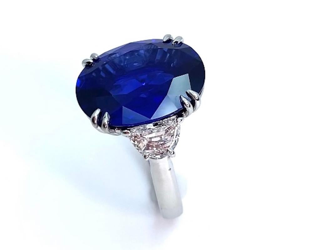 Bague en saphir bleu de Ceylan non chauffé et diamants de 12,23 carats certifiés GIA en vente 1