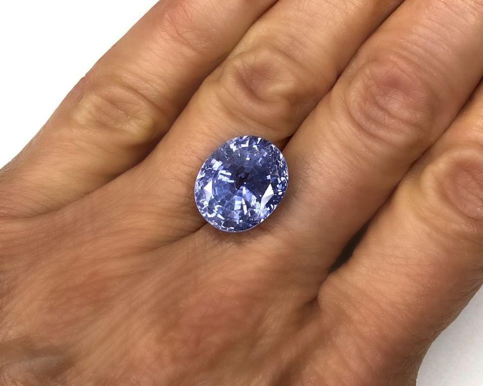 Saphir bleu violet de Ceylan non chauffé de 17,13 carats, pierre précieuse non certifiée GIA en vente 3