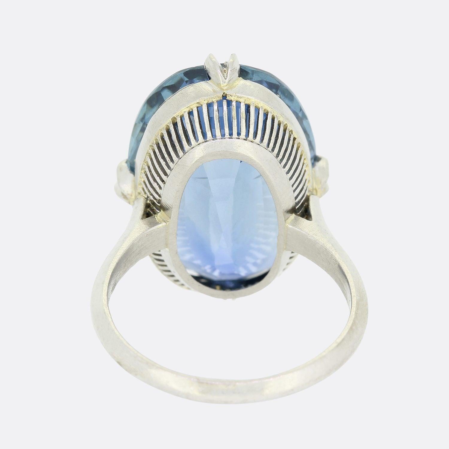 Ring mit unerhitztem 18,51 Karat Saphir im Ovalschliff Damen im Angebot