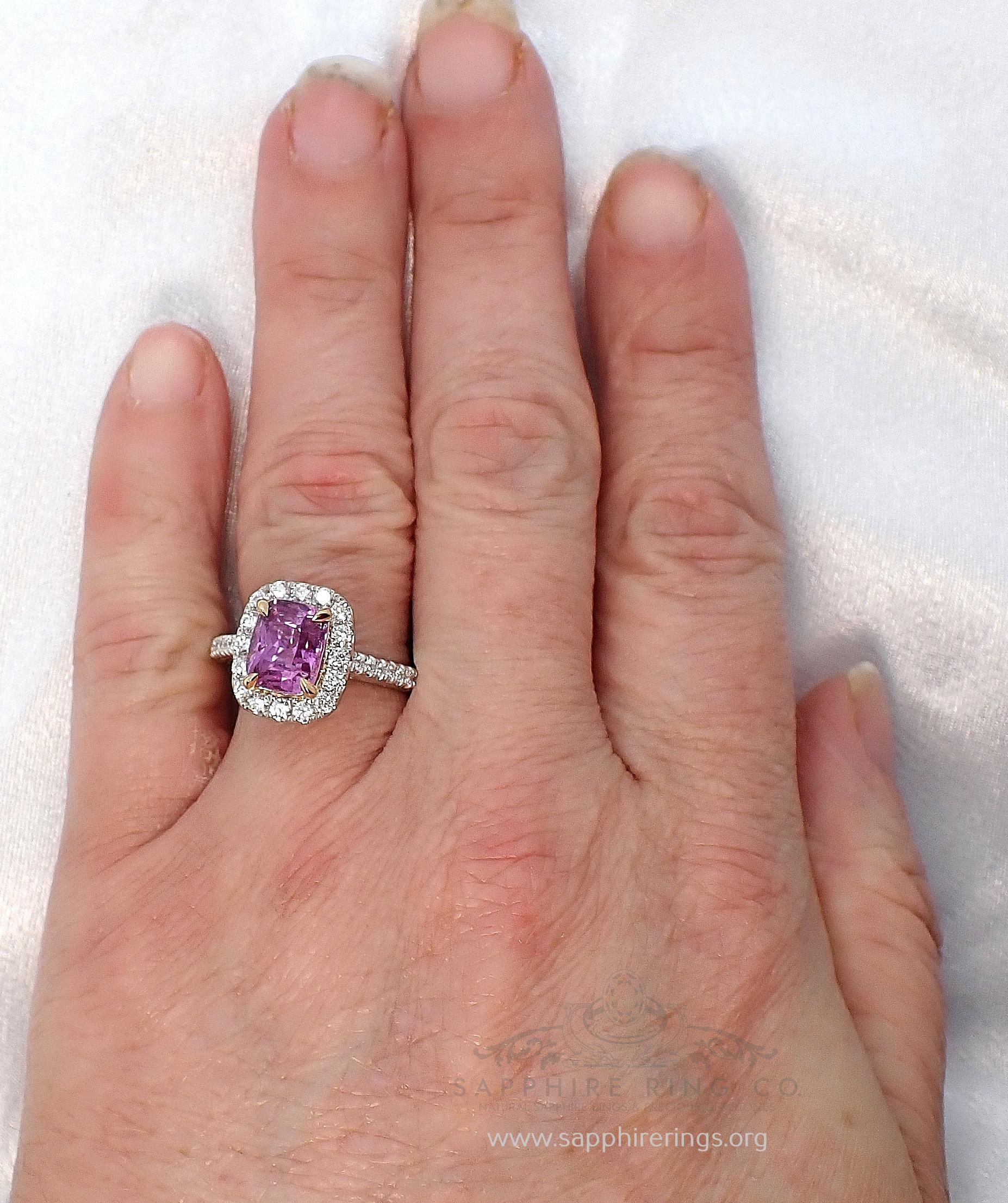 Unheated 2.05 ct Pink Sapphire Ring, Platinum 950 GIA Certified  For Sale 2