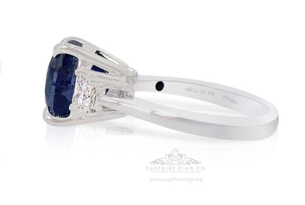 Unheated 3 Stone Sapphire Ring, 5.07 Carat Platinum 950 GIA Certified x 3 For Sale 4