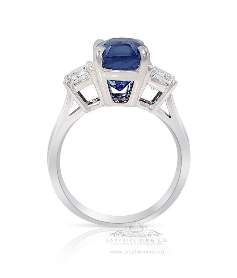 Unheated 3 Stone Sapphire Ring, 5.07 Carat Platinum 950 GIA Certified x 3 For Sale 1