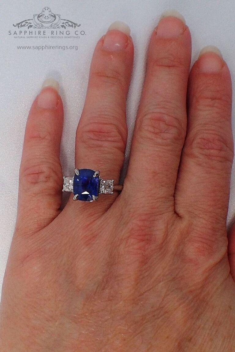 Unheated 3 Stone Sapphire Ring, 5.07 Carat Platinum 950 GIA Certified x 3 For Sale 2