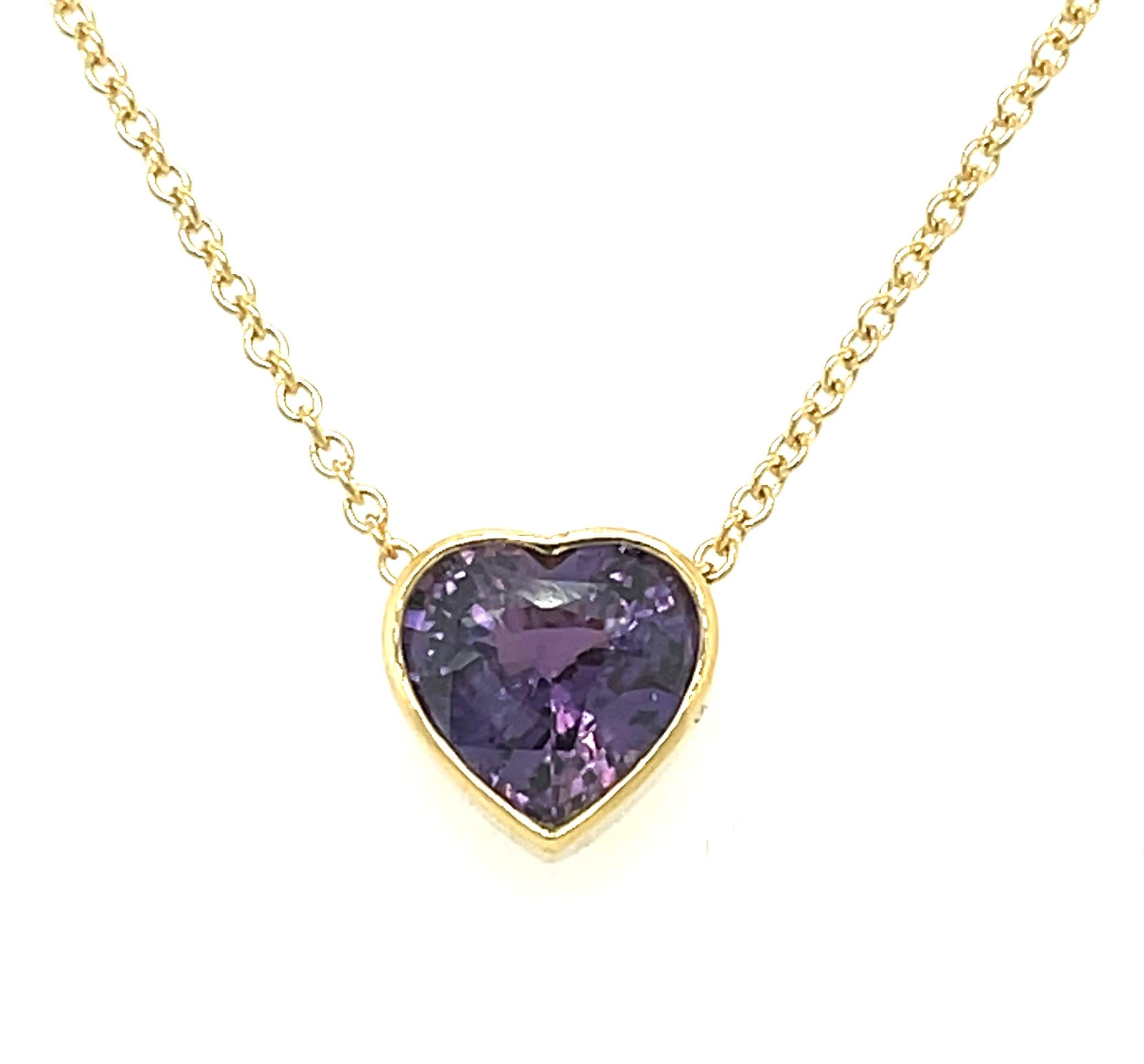 Artisan GIA Certified Unheated 3.56 Carat Purple Sapphire Heart Necklace in 18k Gold For Sale