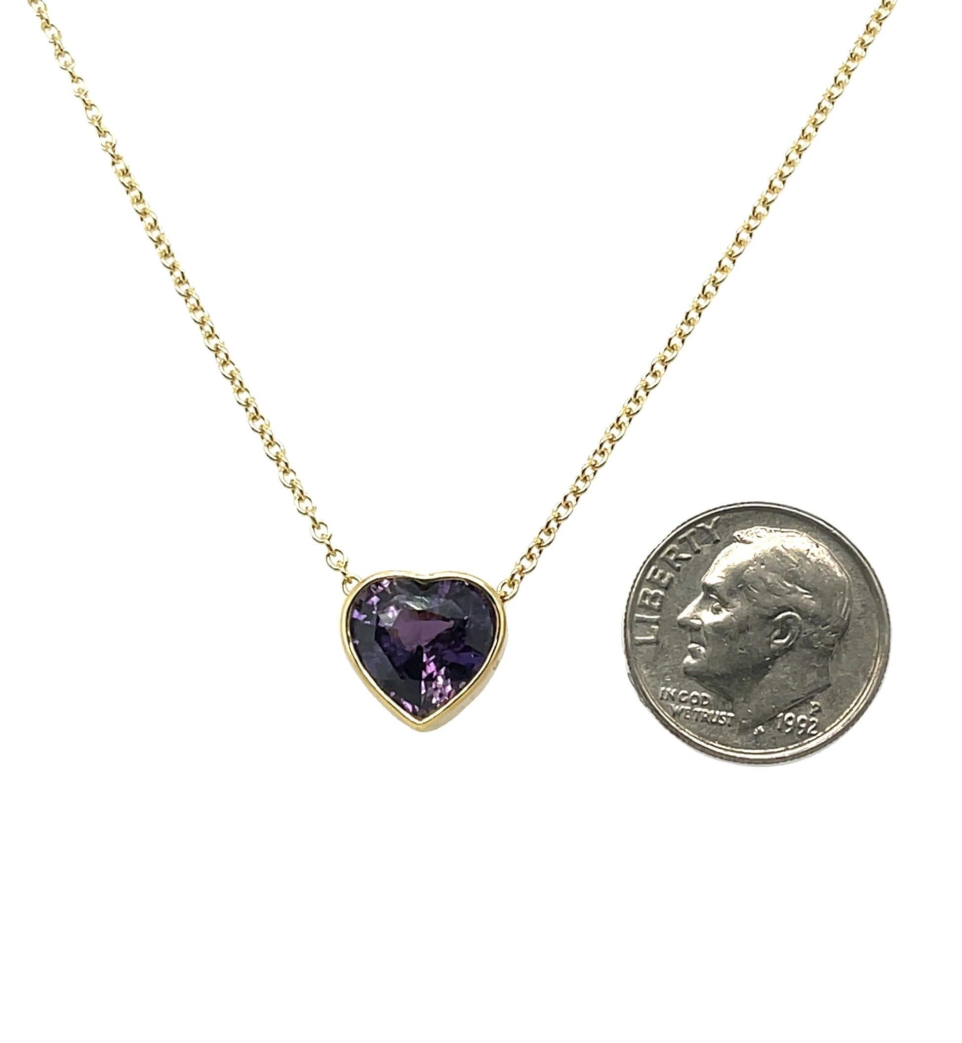 GIA Certified Unheated 3.56 Carat Purple Sapphire Heart Necklace in 18k Gold For Sale 2