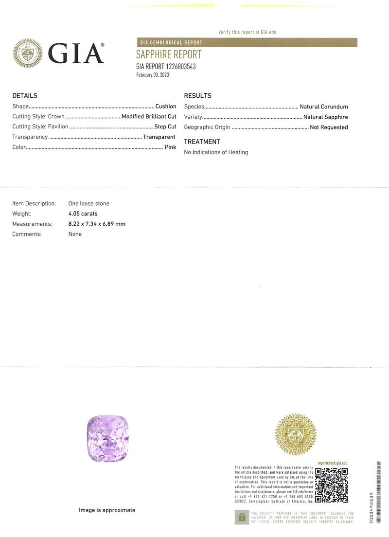 Ein neuer Ring aus 18-karätigem Roségold, besetzt mit einem unbehandelten natürlichen rosa Ceylon-Saphir im Kissenschliff von 4,05 ct. mit den Maßen 8,22 x 7,34 x 6,89 mm.

Bewertung des Saphirs, helles, bräunliches Purpurrot, GIA-Farbgrad slpR 3/3.