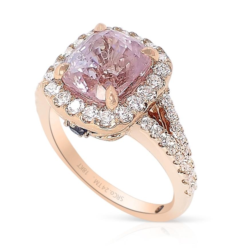 Modern Unheated 4.05 ct Pink Sapphire Ring, 18kt Rose Gold GIA Certified  For Sale