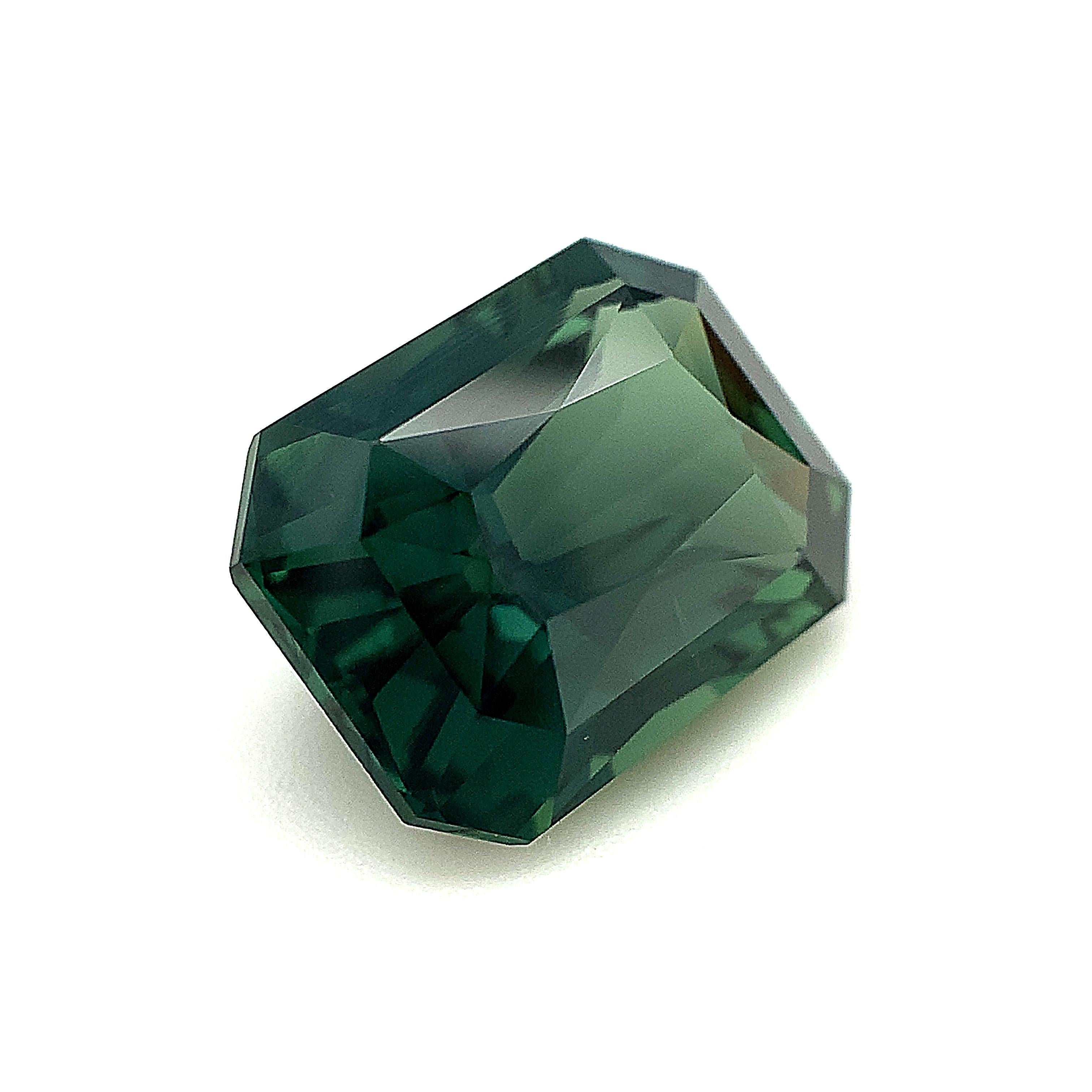 Unheated 8.63 Carat Blue Green Sapphire, Loose Gemstone, GIA Certified  In New Condition For Sale In Los Angeles, CA
