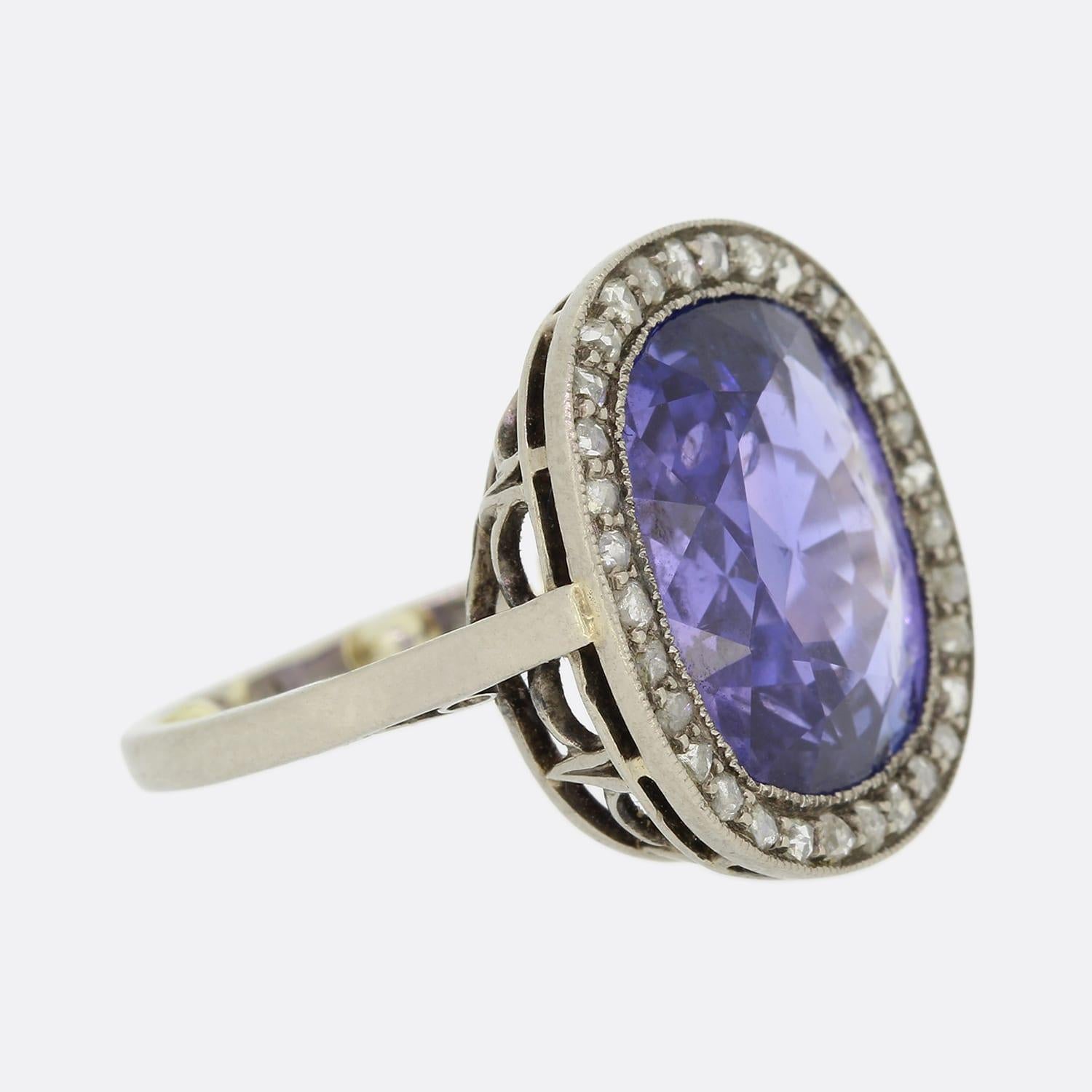 Ring mit unerhitztem 8,80 Karat Ceylon, Farbwechsel-Saphir und Diamant (Kissenschliff) im Angebot
