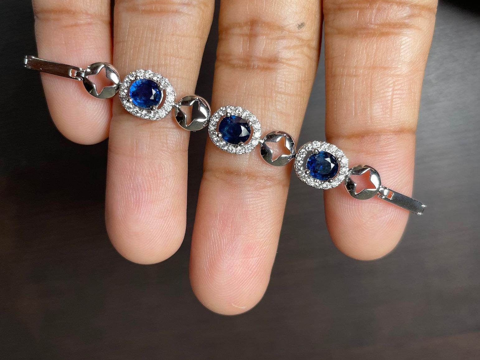 Bracelet en saphir bleu non chauffé et diamant en or massif 18k en vente 7