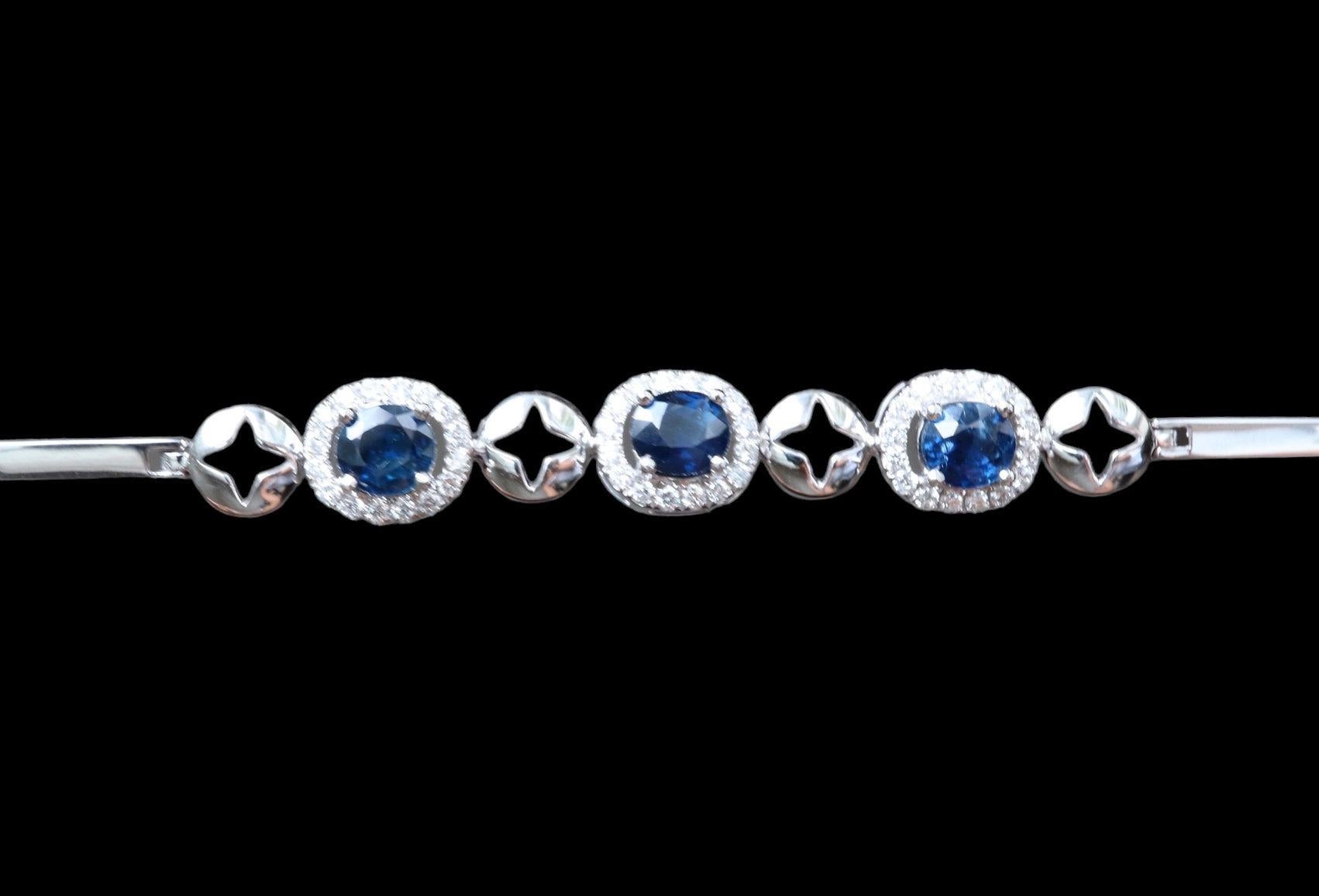 Art déco Bracelet en saphir bleu non chauffé et diamant en or massif 18k en vente