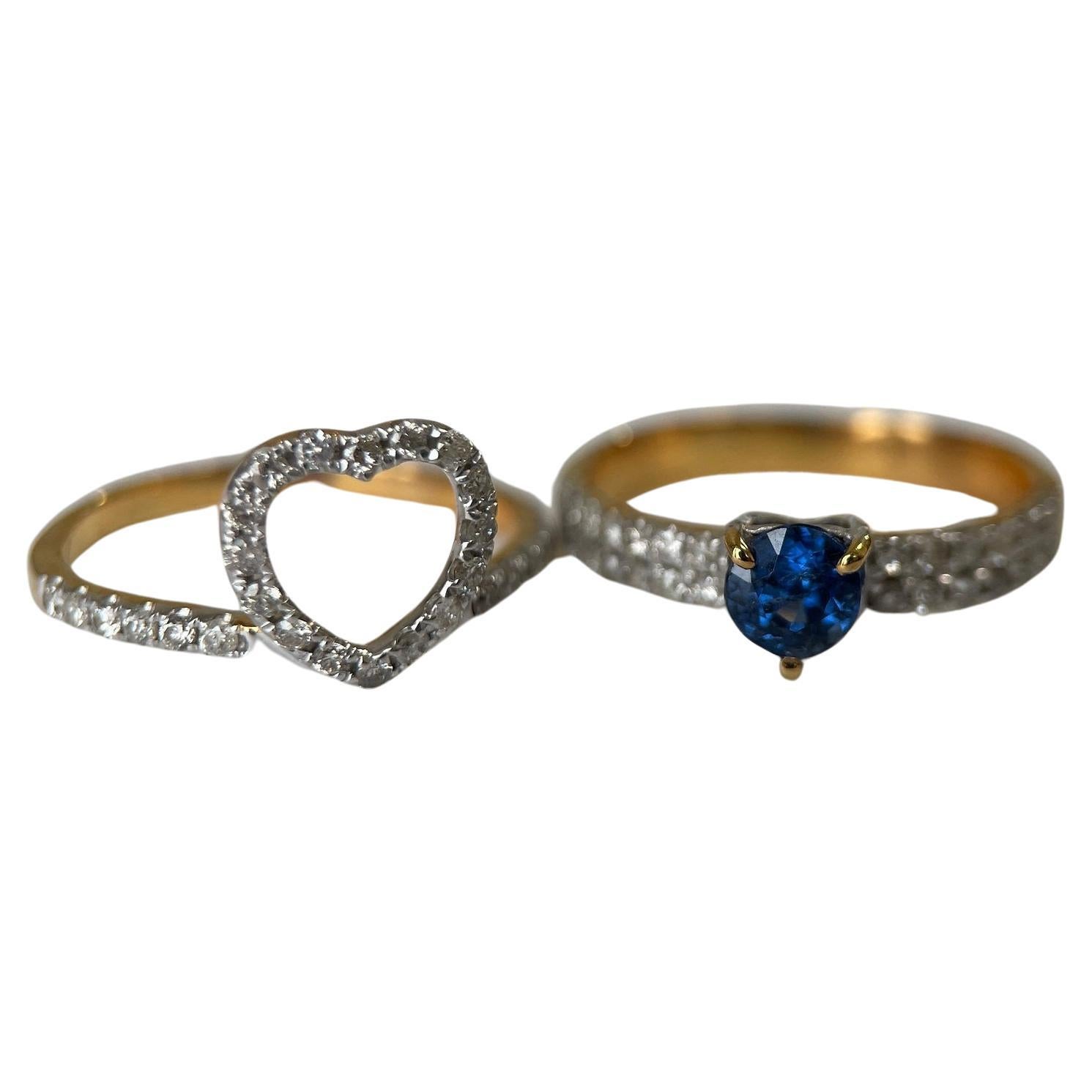 Unheated Blue Sapphire and Natural Diamond in two-way ring For Sale