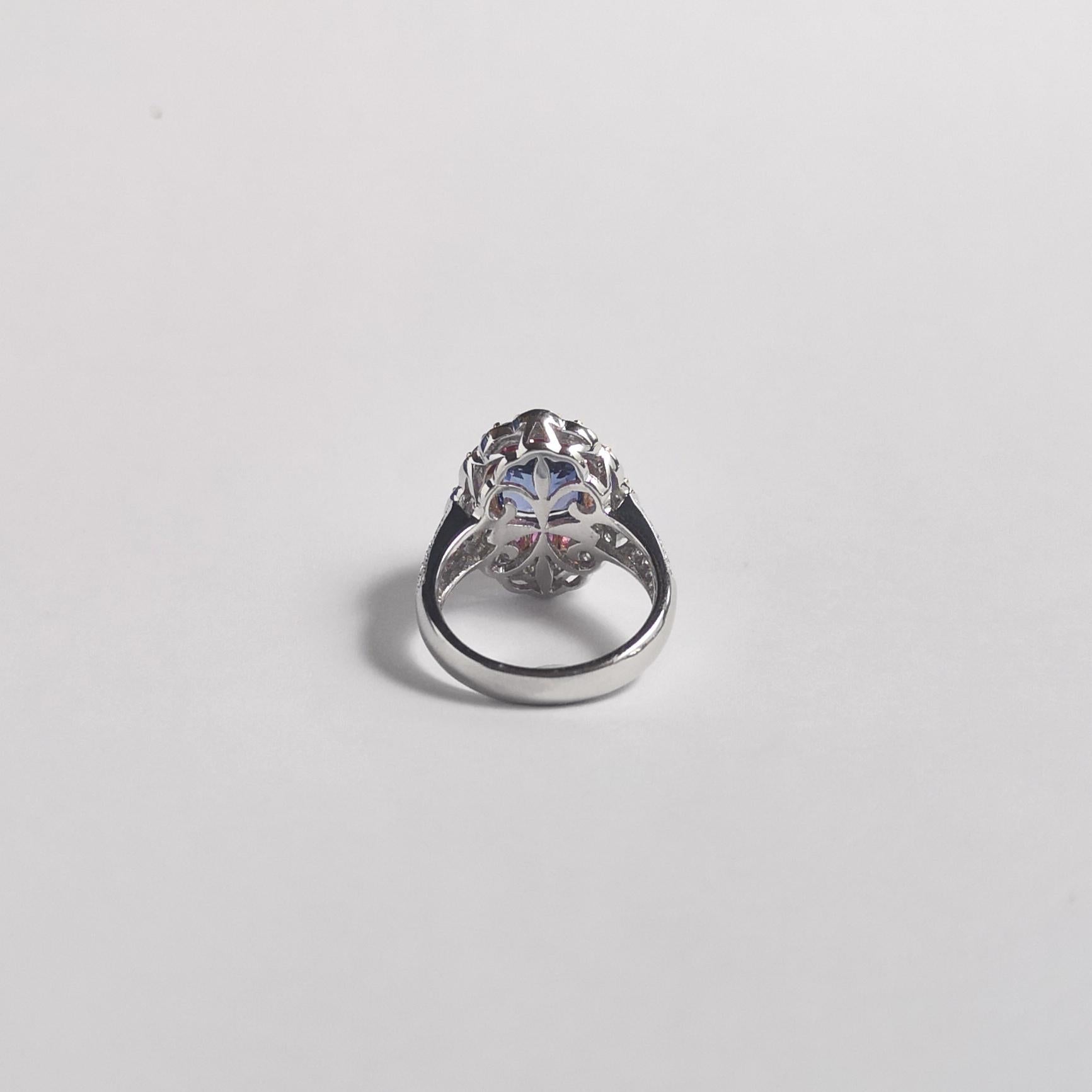 Anello con zaffiro blu non riscaldato, zaffiro rosa e diamante in oro bianco 18 carati in vendita 4