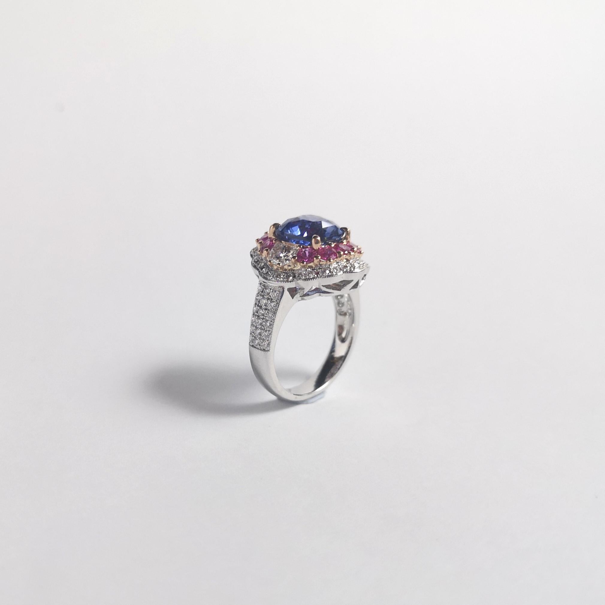 Anello con zaffiro blu non riscaldato, zaffiro rosa e diamante in oro bianco 18 carati in vendita 9