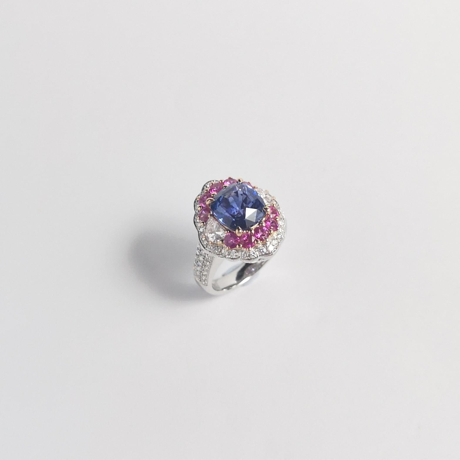 Anello con zaffiro blu non riscaldato, zaffiro rosa e diamante in oro bianco 18 carati in vendita 10