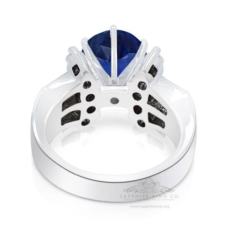 Unheated Blue Sapphire Ring GIA Certified, 5.04 ct 18kt White Gold  For Sale 1