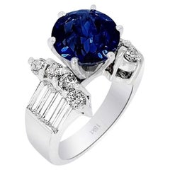 Unheated Blue Sapphire Ring GIA Certified, 5.04 ct 18kt White Gold 