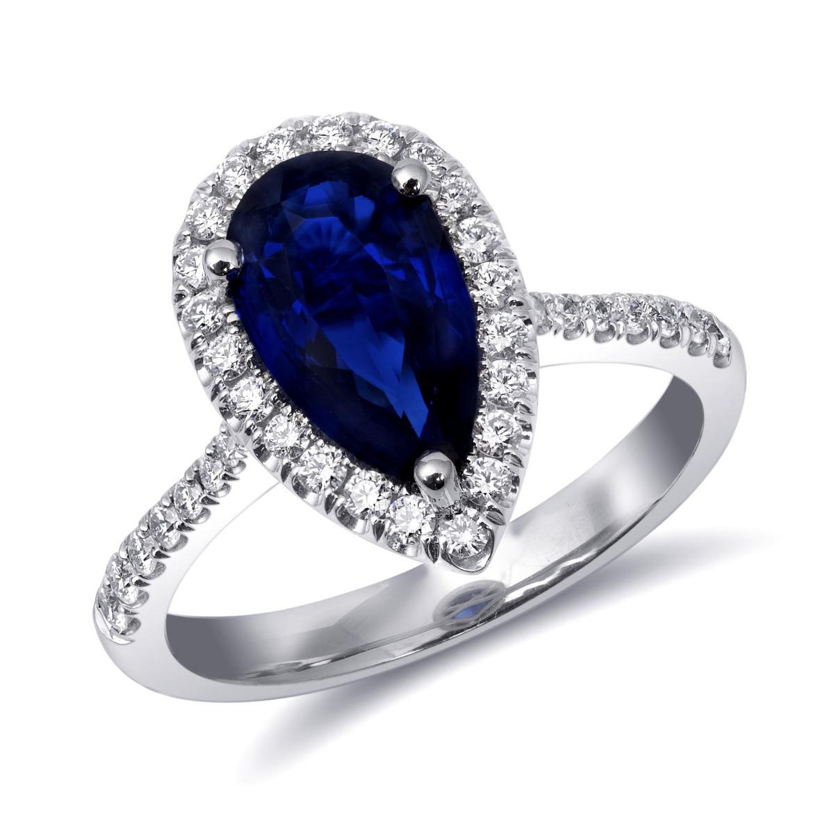 Bague en platine avec saphir bleu non chauffé de 2,38 carats et diamants, rapport GIA Neuf - En vente à Los Angeles, CA