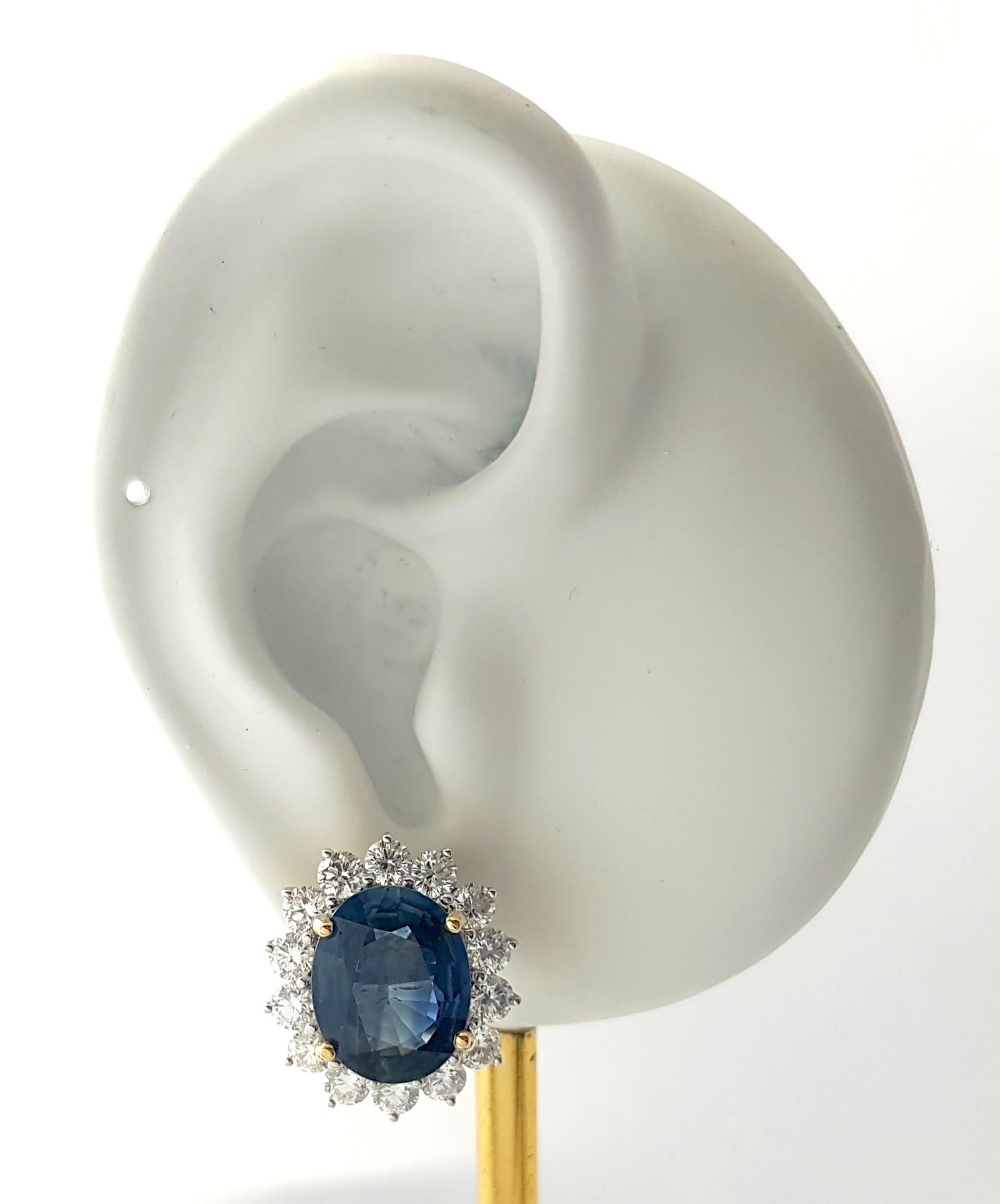 Saphir bleu non chauffé 11,25 carats et diamant 3,30 carats Boucles d'oreilles montées sur or jaune/blanc 18K

Largeur : 1.7 cm 
Longueur : 2.0 cm
Poids total : 12,20 grammes

