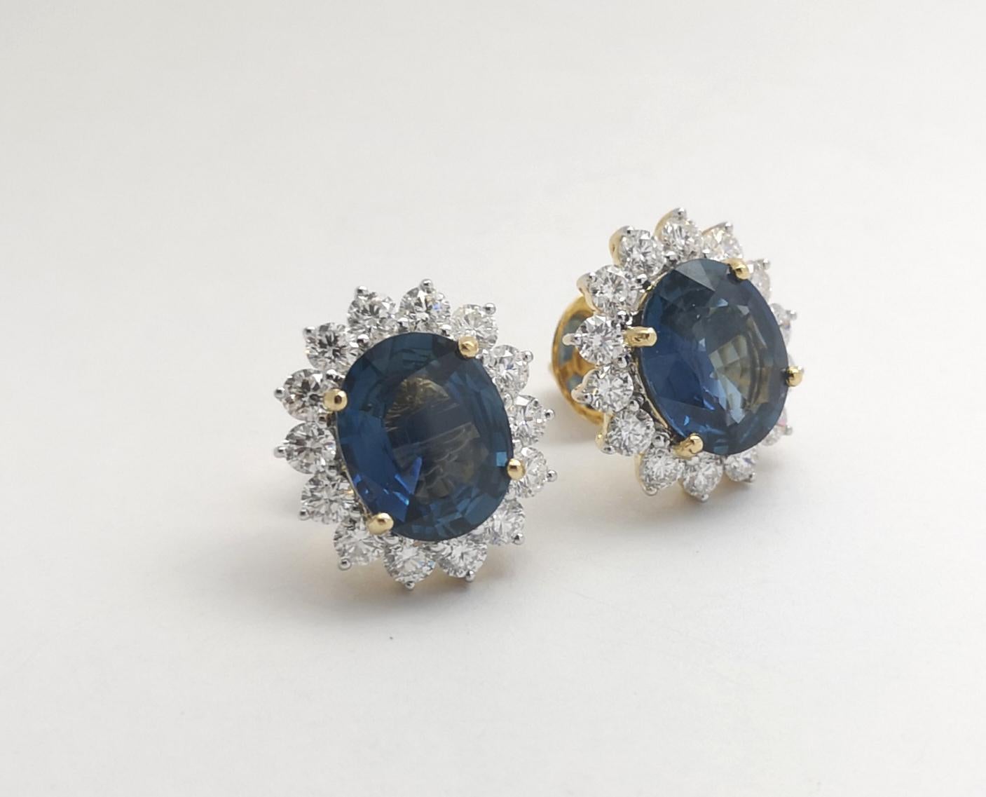 Boucles d'oreilles en or jaune/blanc 18 carats saphir bleu non chauffé et diamant en vente 3