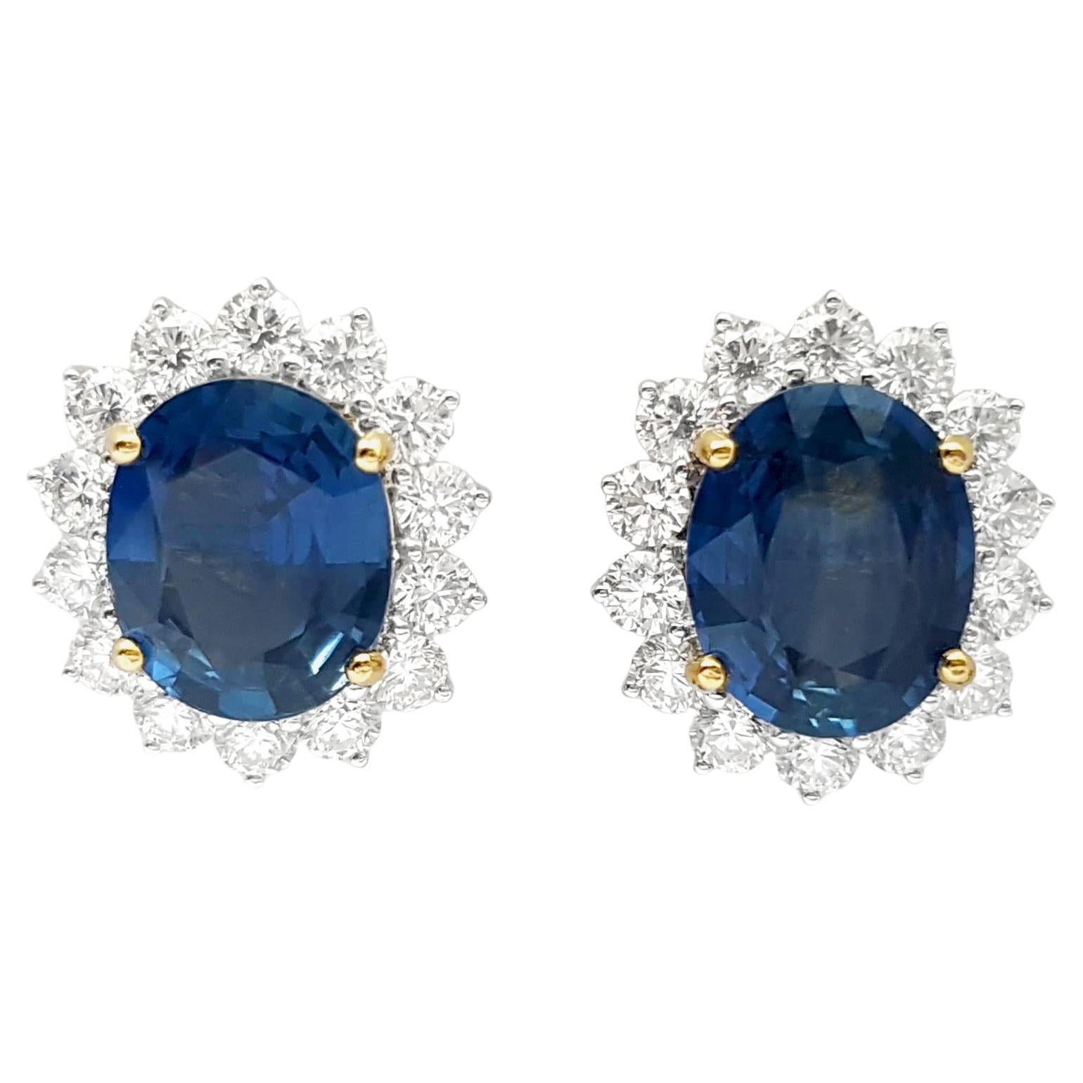 Boucles d'oreilles en or jaune/blanc 18 carats saphir bleu non chauffé et diamant en vente