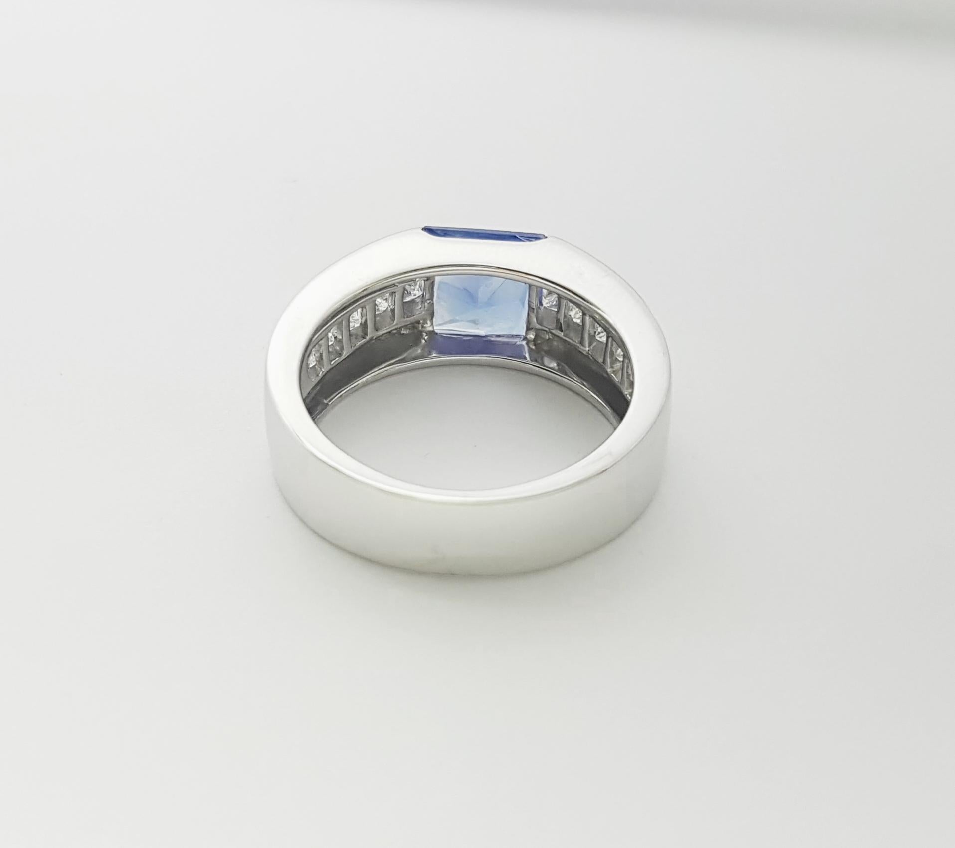 Anillo de zafiro azul no calentado con diamante engastado en oro blanco de 18 quilates en venta 6