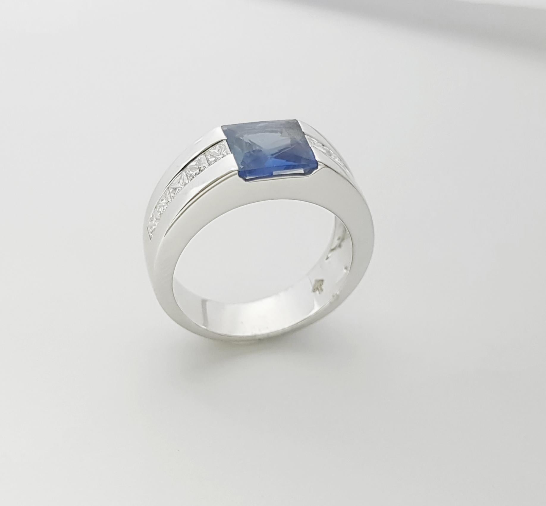 Anillo de zafiro azul no calentado con diamante engastado en oro blanco de 18 quilates en venta 3