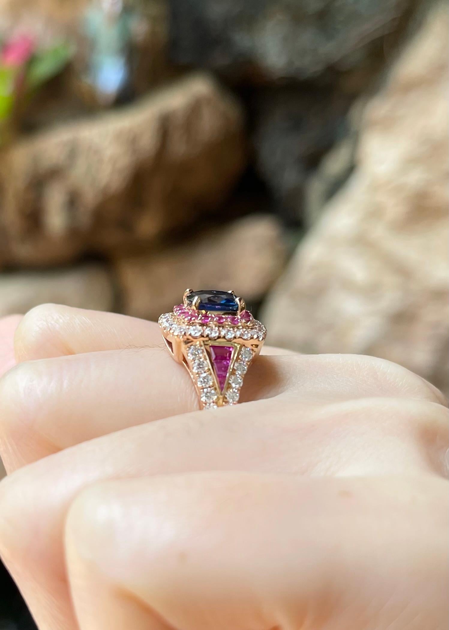 Unheated Blue Sapphire with Pink Sapphire and Diamond Ring set in 18K Rose Gold en venta 1