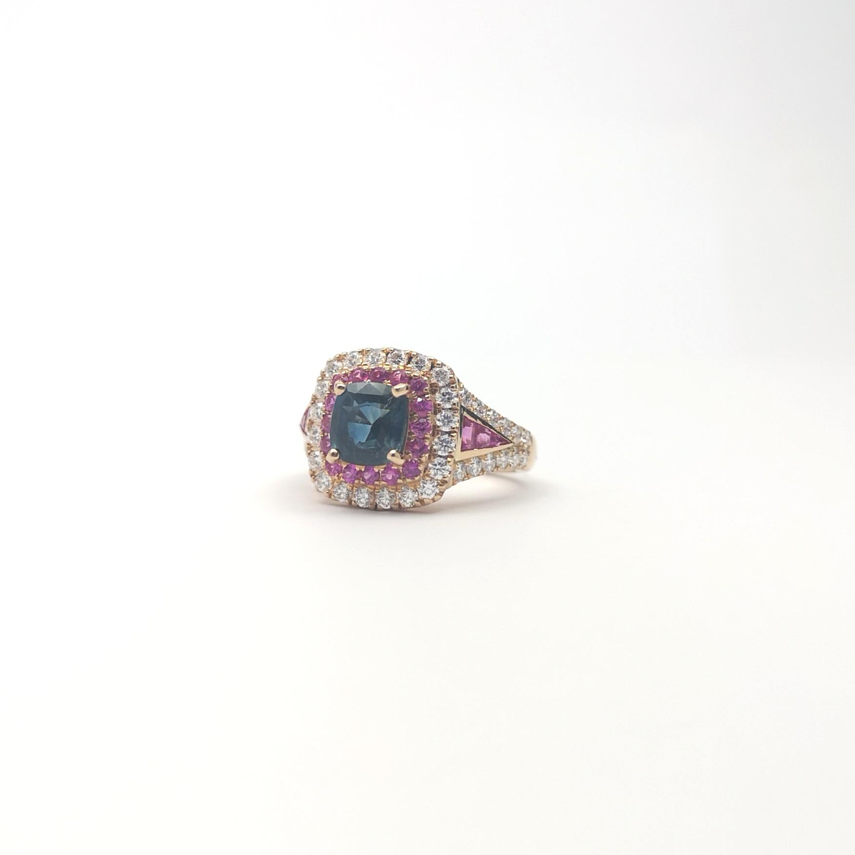 Unheated Blue Sapphire with Pink Sapphire and Diamond Ring set in 18K Rose Gold en venta 2