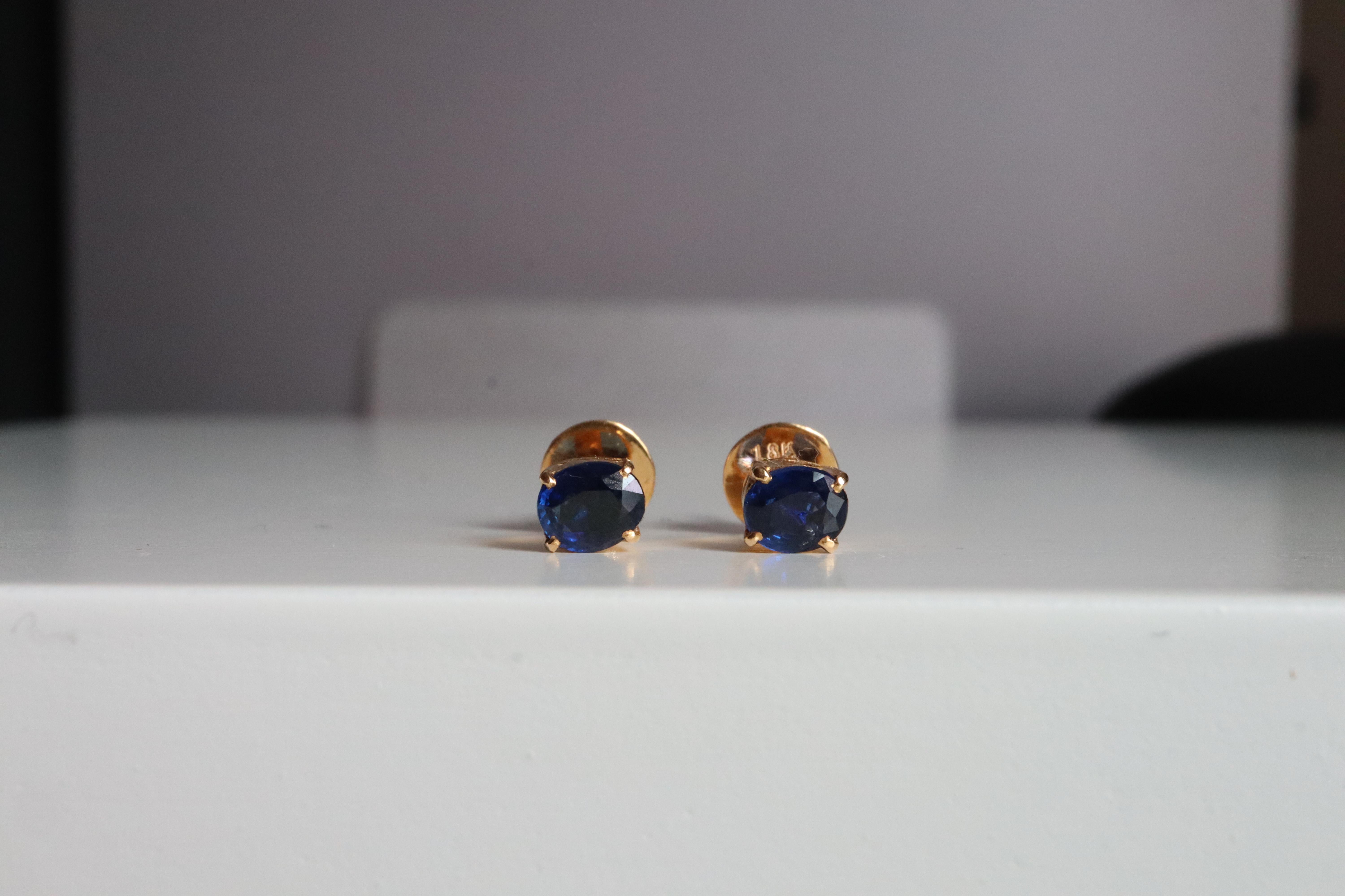 Please read the description carefully and pay attention to the gemstone size.

Details:

Main Gemstone (2pcs) - Burmese Unheated sapphire

Total Carat Weight (2pcs) - 1.1Ct (Approx)

Measurement of gemstones - 4.7x4.8mm (Approx)

Color - Blue

Cut -