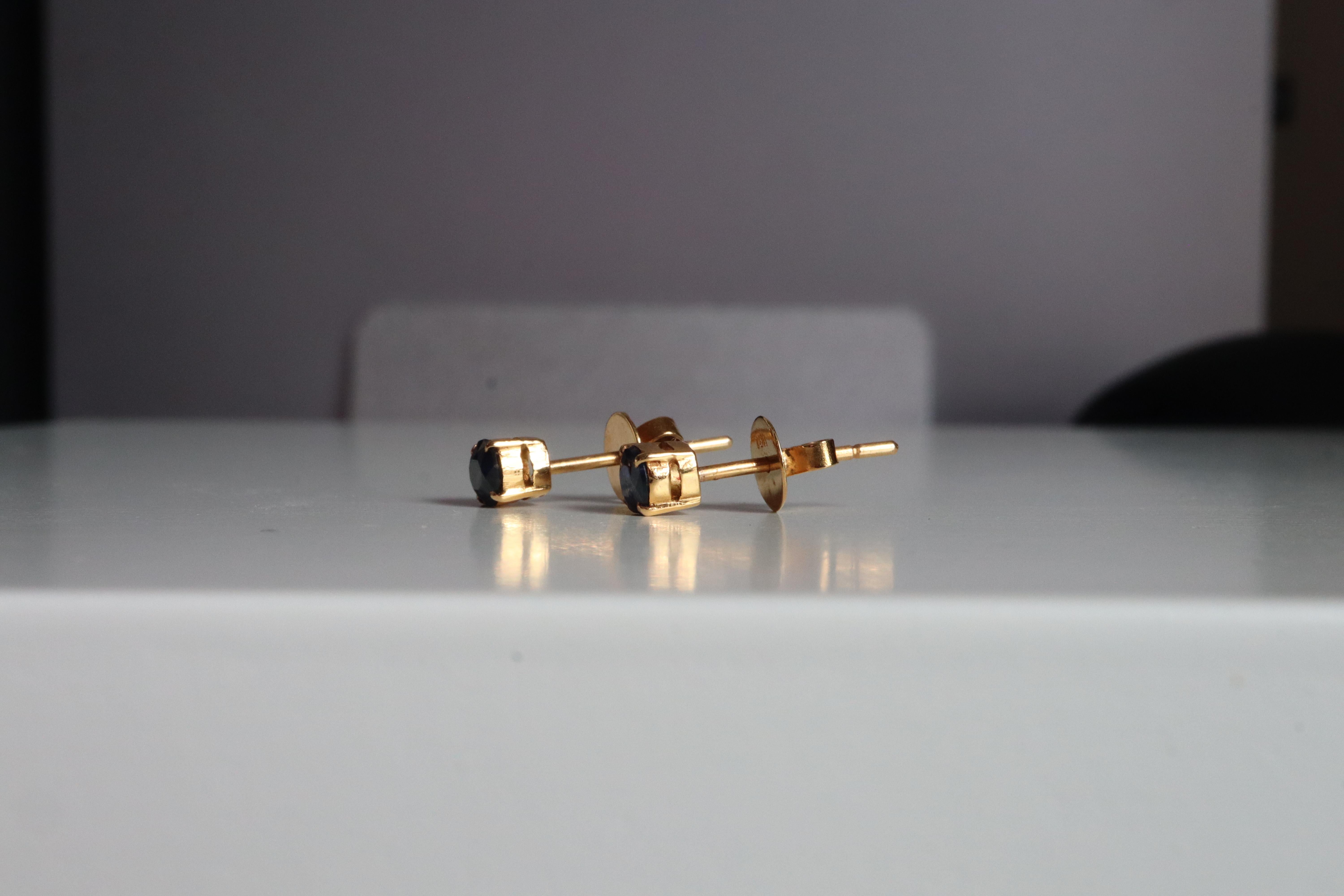 Women's Unheated Burma Blue Sapphire Earrings (Sapphire Solitaire Earrings) For Sale