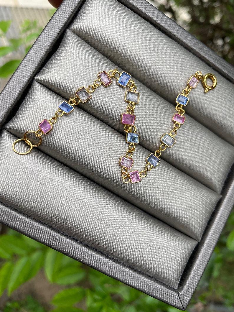 Bracciale in oro massiccio 18 carati con zaffiro Burma Fancy Color non riscaldato in vendita 6