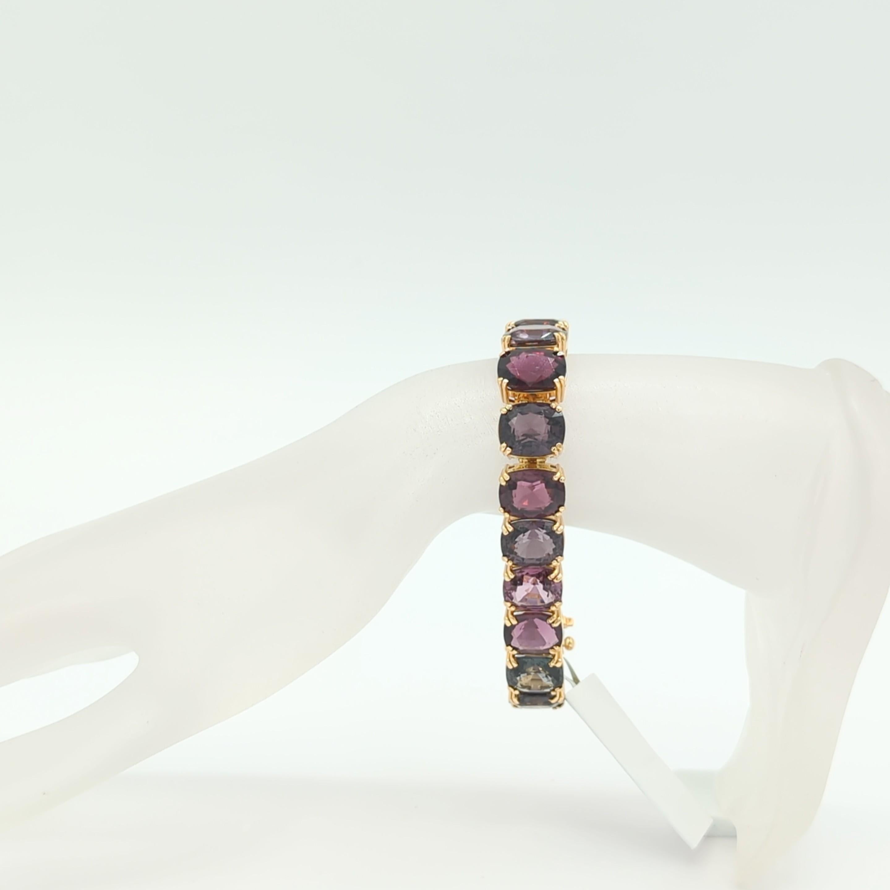 Unheated Burma Multi Color Spinel Cushion Bracelet in 18K Yellow Gold In New Condition For Sale In Los Angeles, CA