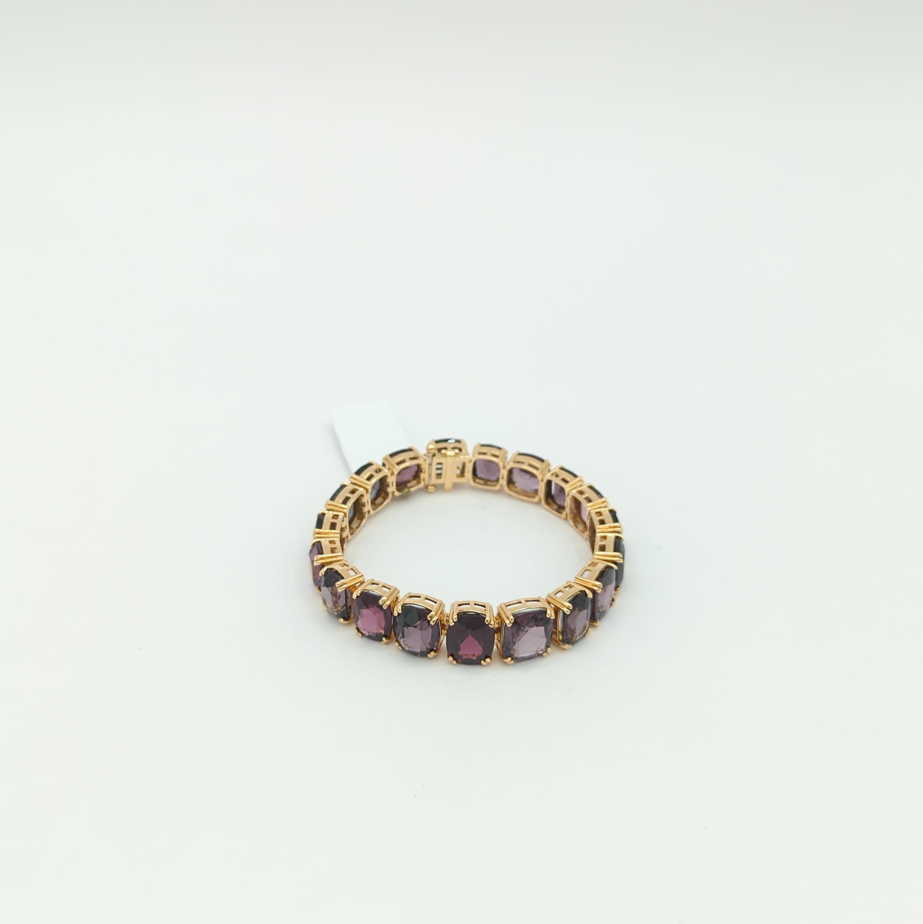 Unheated Burma Multi Color Spinel Cushion Bracelet in 18K Yellow Gold For Sale 1