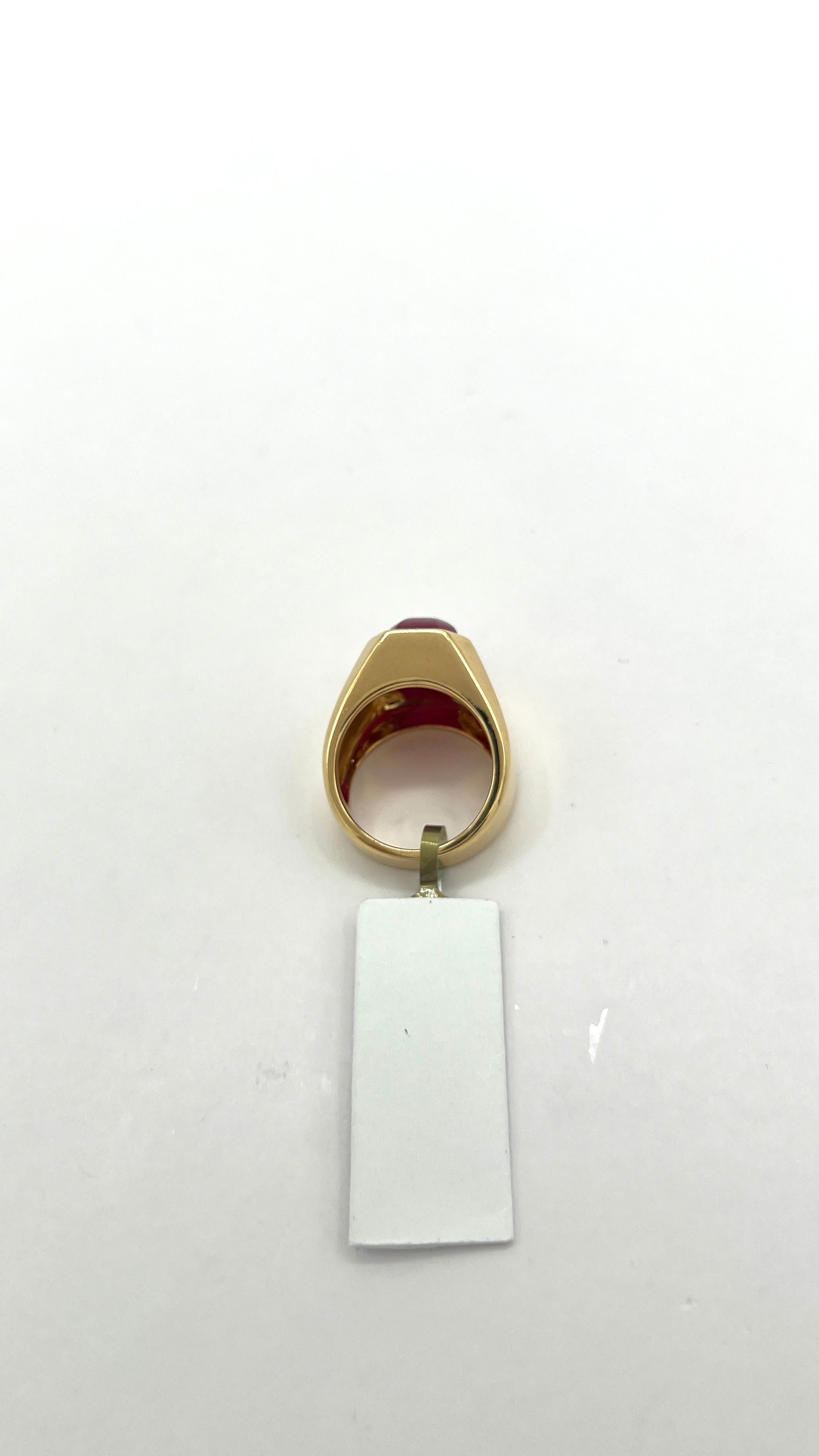 Unheated Burma Ruby and White Diamond Ring in 18K Yellow Gold 2