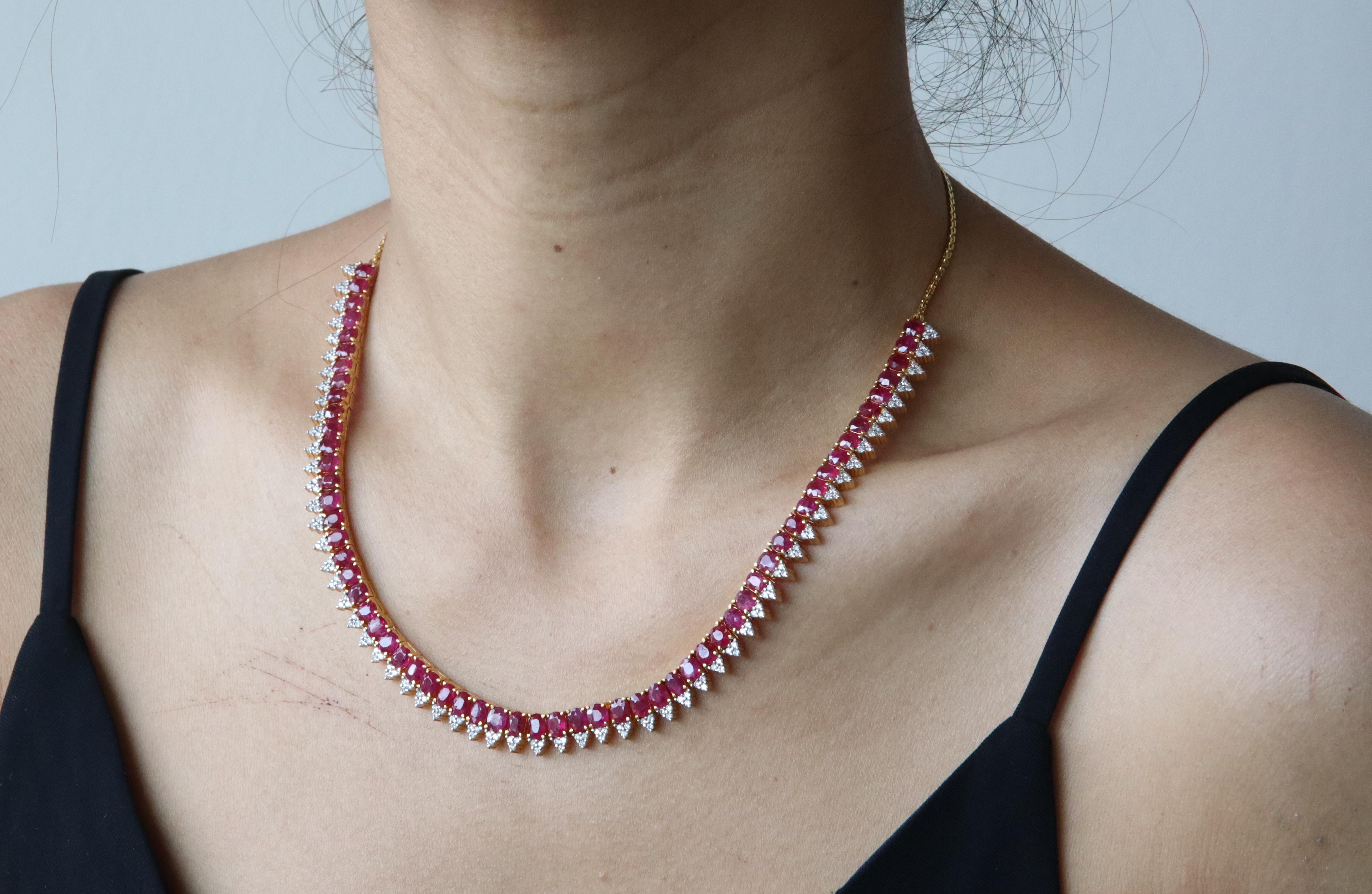 Unheated Burma Ruby Necklace with Natural Diamonds in 18k solid gold For Sale 4