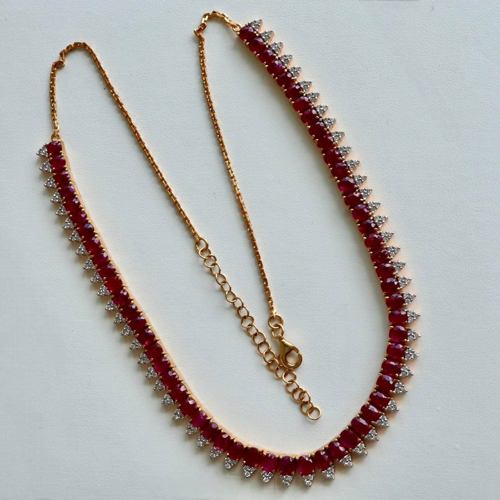 Collier de rubis de Birmanie non chauffé et de diamants naturels en or massif 18 carats 12