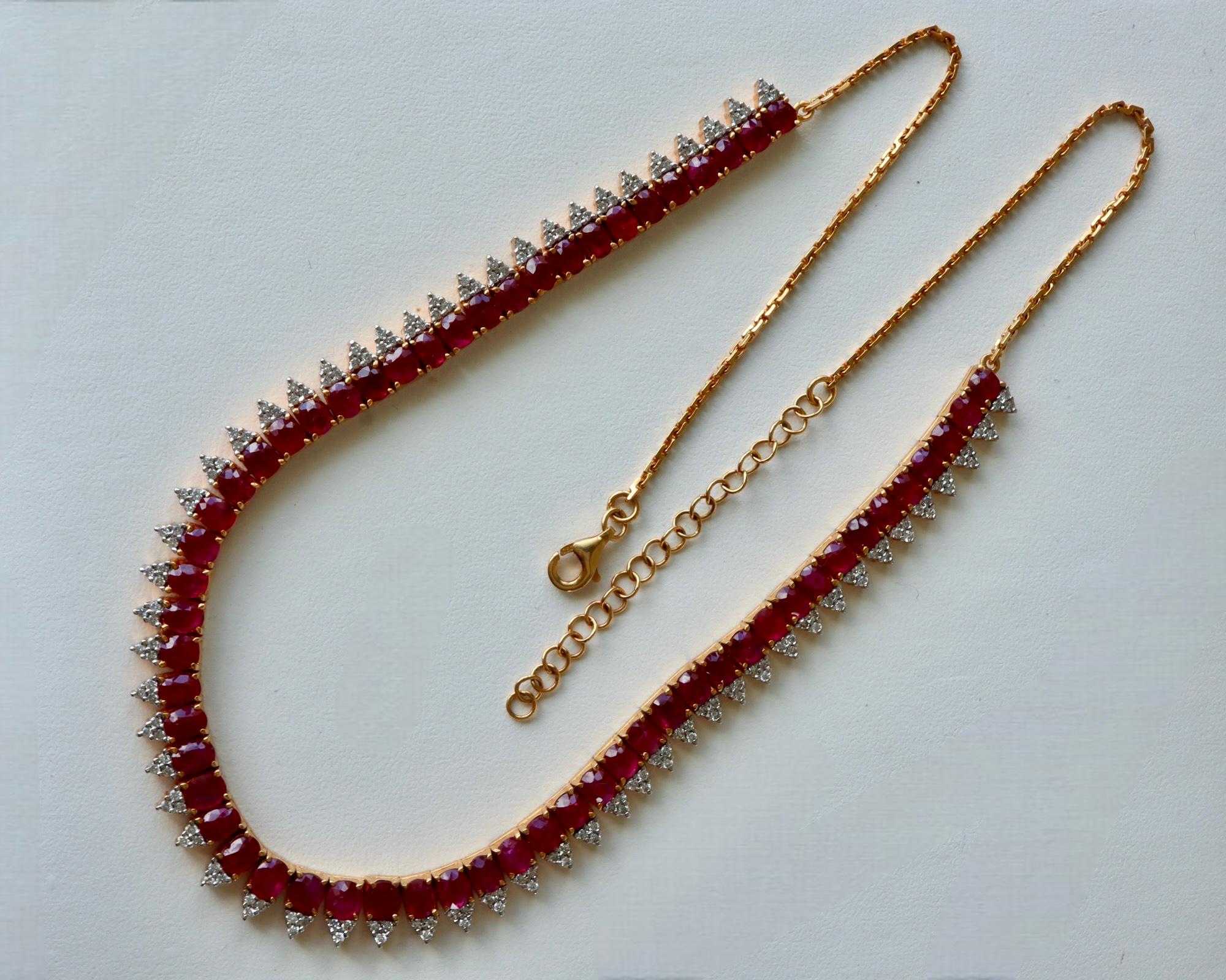 Art déco Collier de rubis de Birmanie non chauffé et de diamants naturels en or massif 18 carats