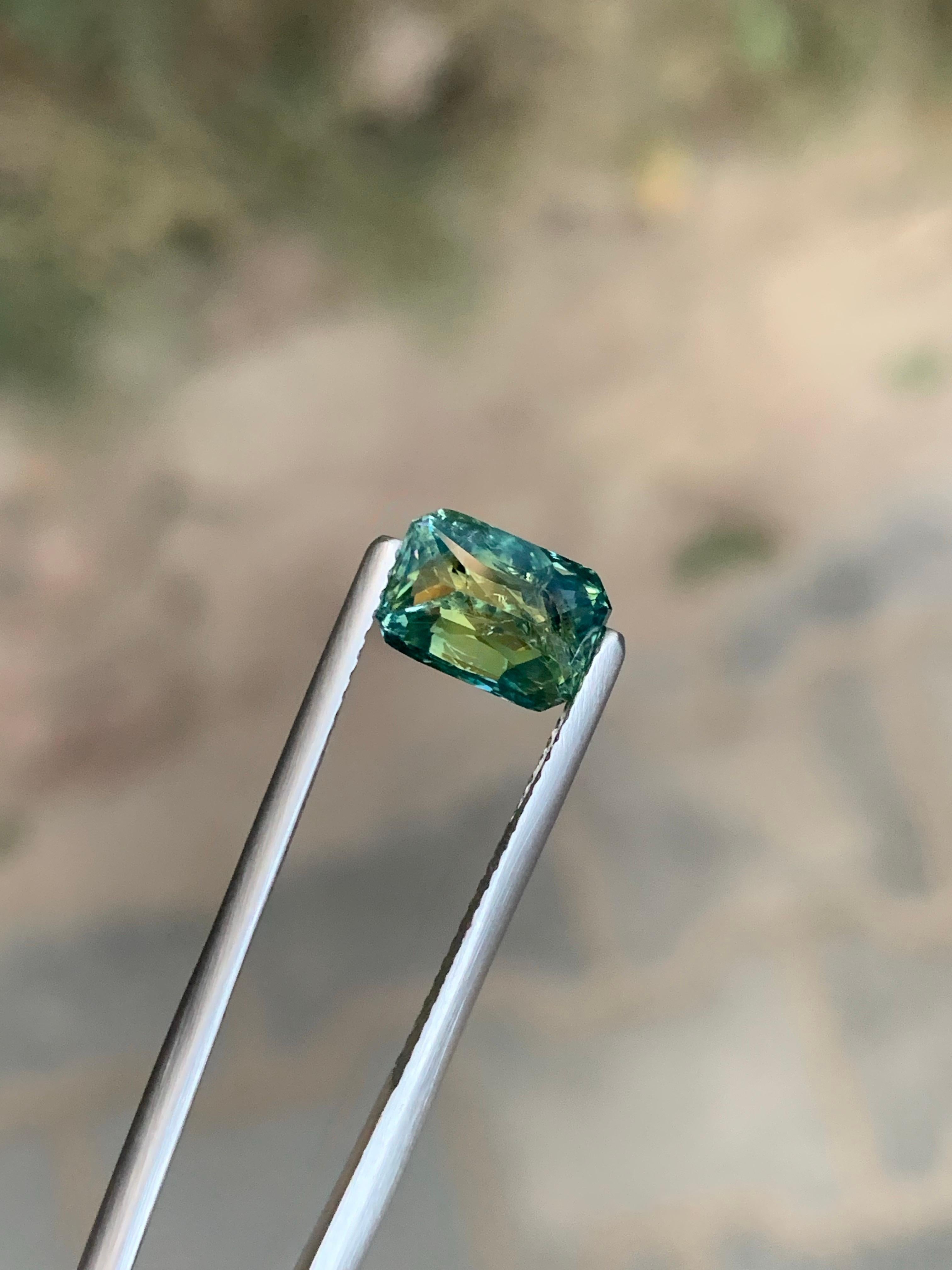 Unerhitzter zertifizierter 3,19 Karat natürlicher loser dreifarbiger Saphir Edelstein im Angebot 1