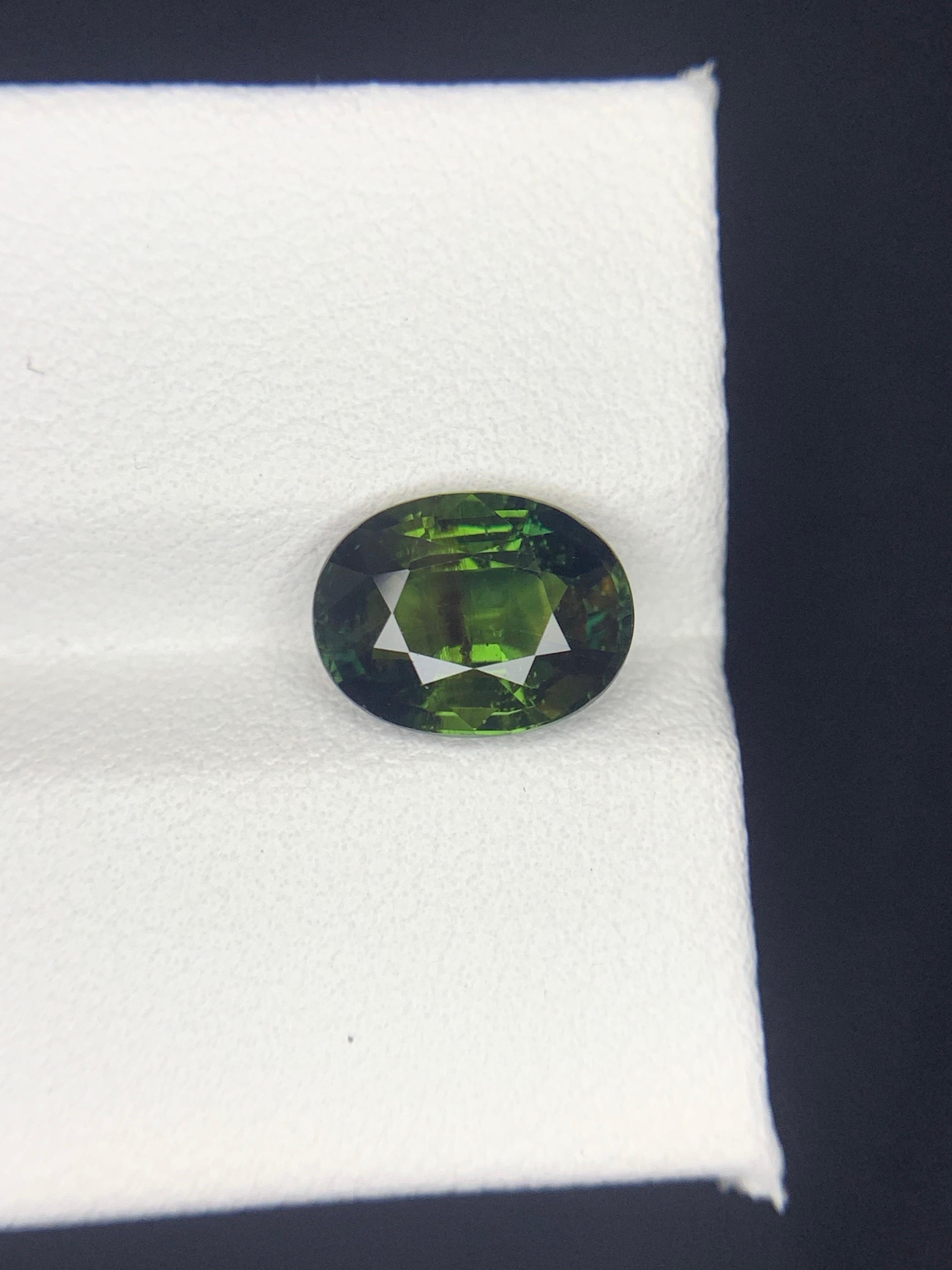 Arts and Crafts Gemma di zaffiro sciolta naturale non riscaldata certificata da 3,29 carati del Madagascar in vendita