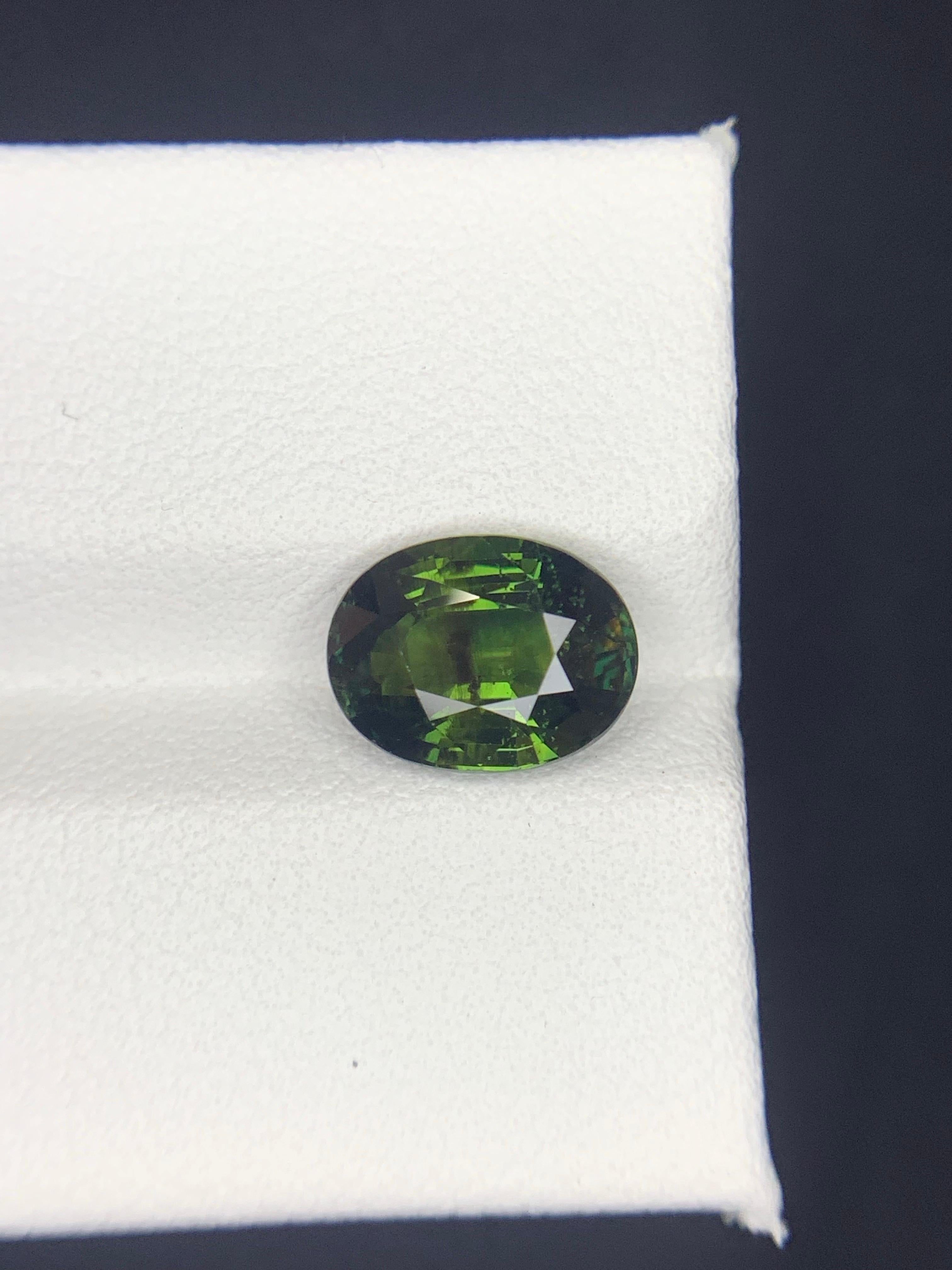 Gemma di zaffiro sciolta naturale non riscaldata certificata da 3,29 carati del Madagascar In condizioni Nuovo in vendita a Peshawar, PK