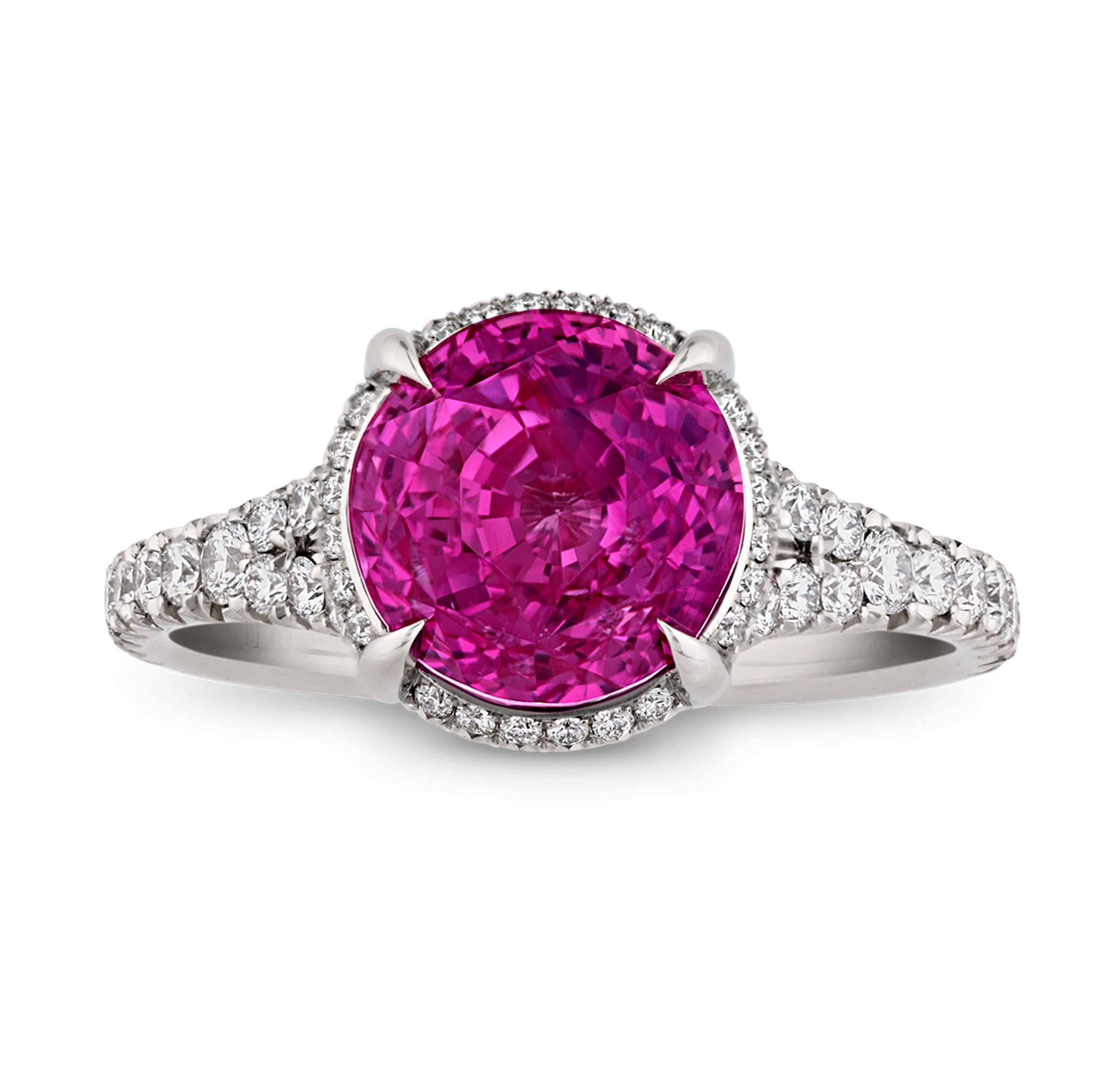 Taglio rotondo Anello con zaffiro rosa di Ceylon non riscaldato, 5,02 carati in vendita